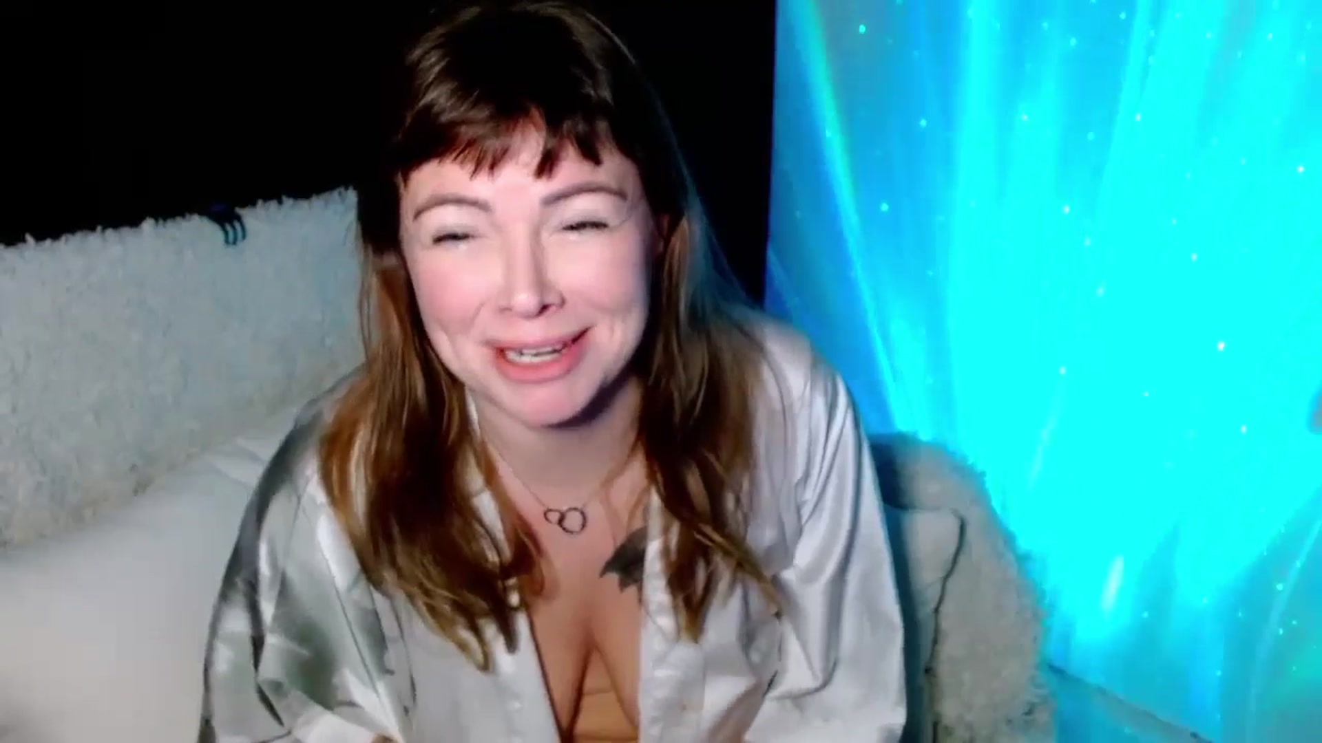 Gallery image thumbnail from MarlaSingerr's myfreecams stream on, 12/26/2024, 11:59 image 5 of 20