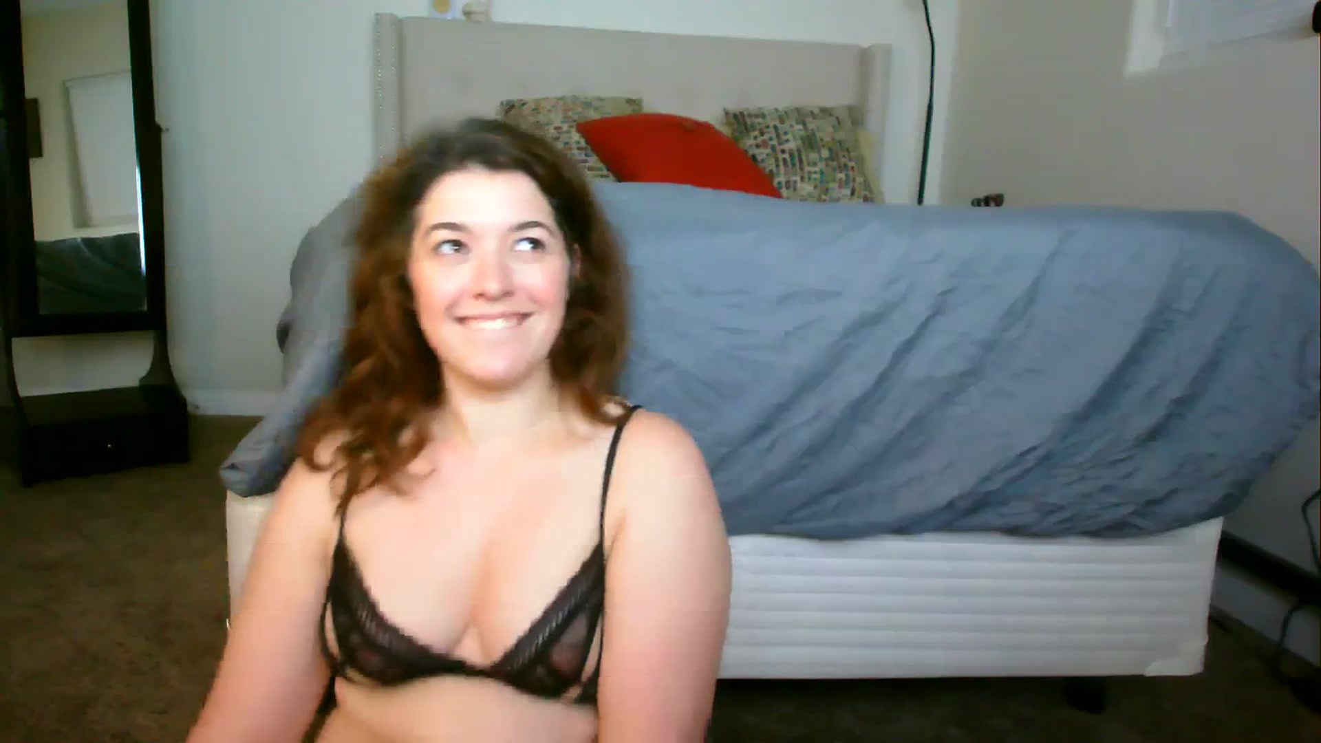 Gallery image thumbnail from Marley2's myfreecams stream on, 12/04/2023, 24:45 image 15 of 20