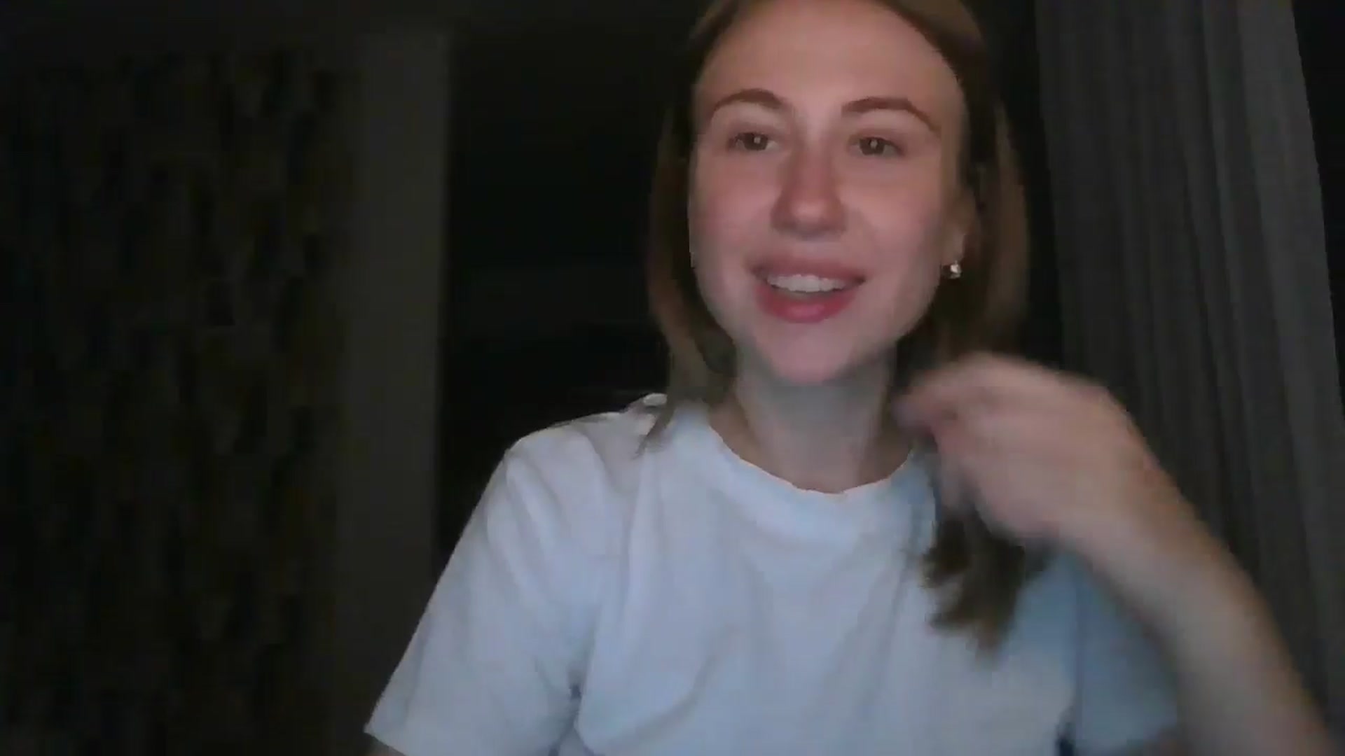 Gallery image thumbnail from Marmelade's myfreecams stream on, 08/14/2024, 22:48 image 19 of 20