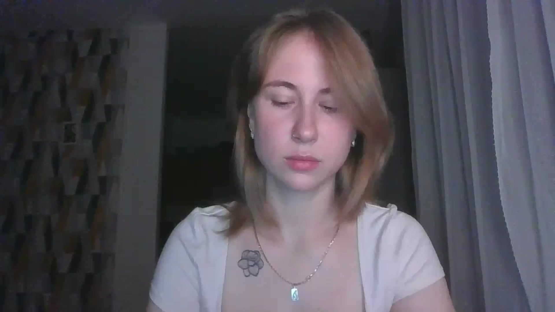 Gallery image thumbnail from Marmelade's myfreecams stream on, 08/30/2024, 22:15 image 10 of 20