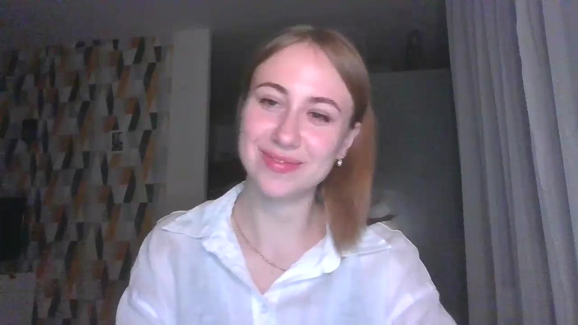 Gallery image thumbnail from Marmelade's myfreecams stream on, 09/08/2024, 22:19 image 17 of 20