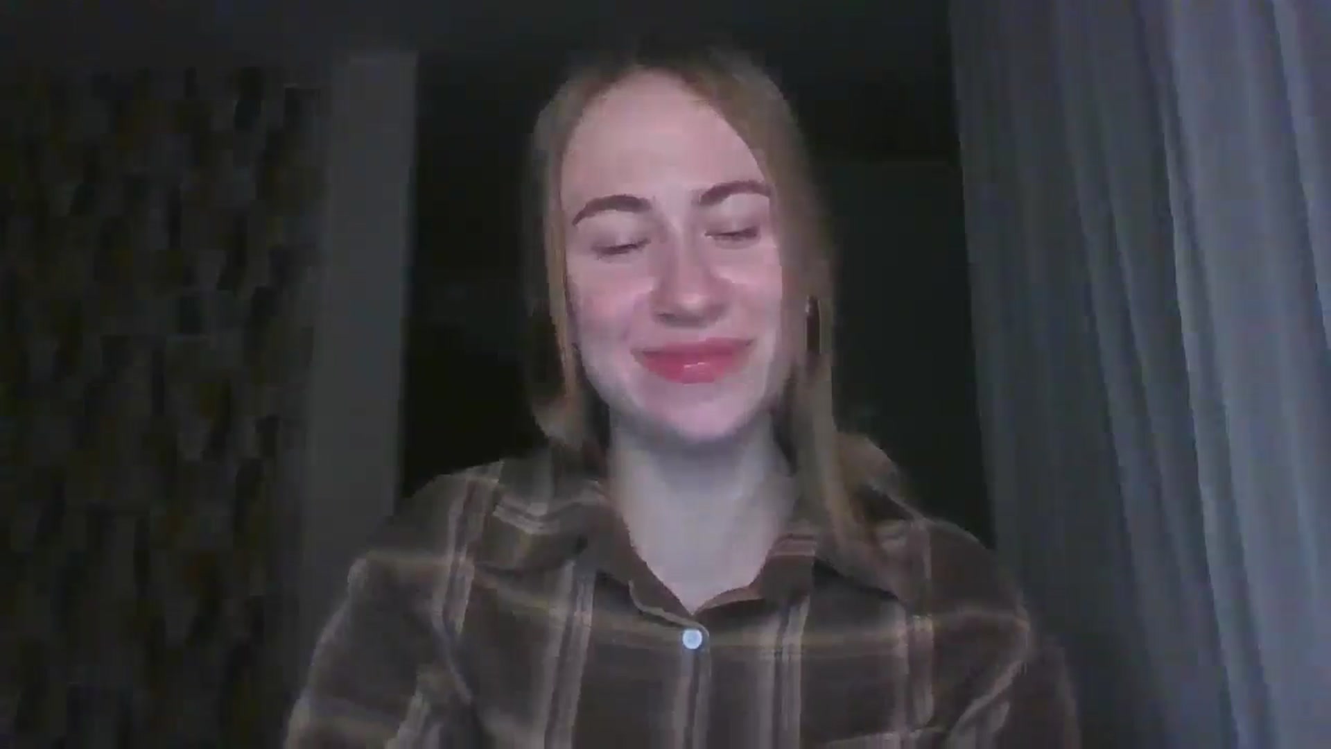 Gallery image thumbnail from Marmelade's myfreecams stream on, 09/27/2024, 22:29 image 14 of 20