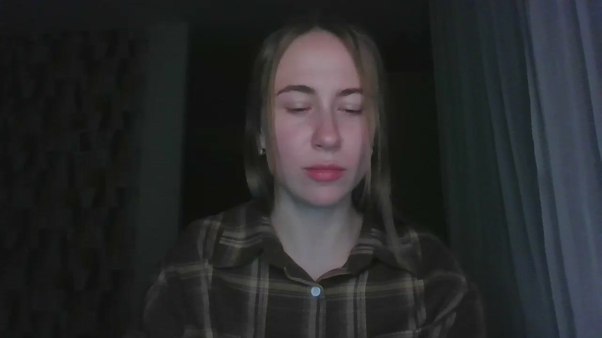 Gallery image thumbnail from Marmelade's myfreecams stream on, 09/27/2024, 22:29 image 12 of 20