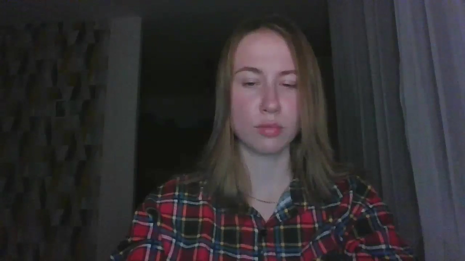 Gallery image thumbnail from Marmelade's myfreecams stream on, 10/27/2024, 23:17 image 12 of 20