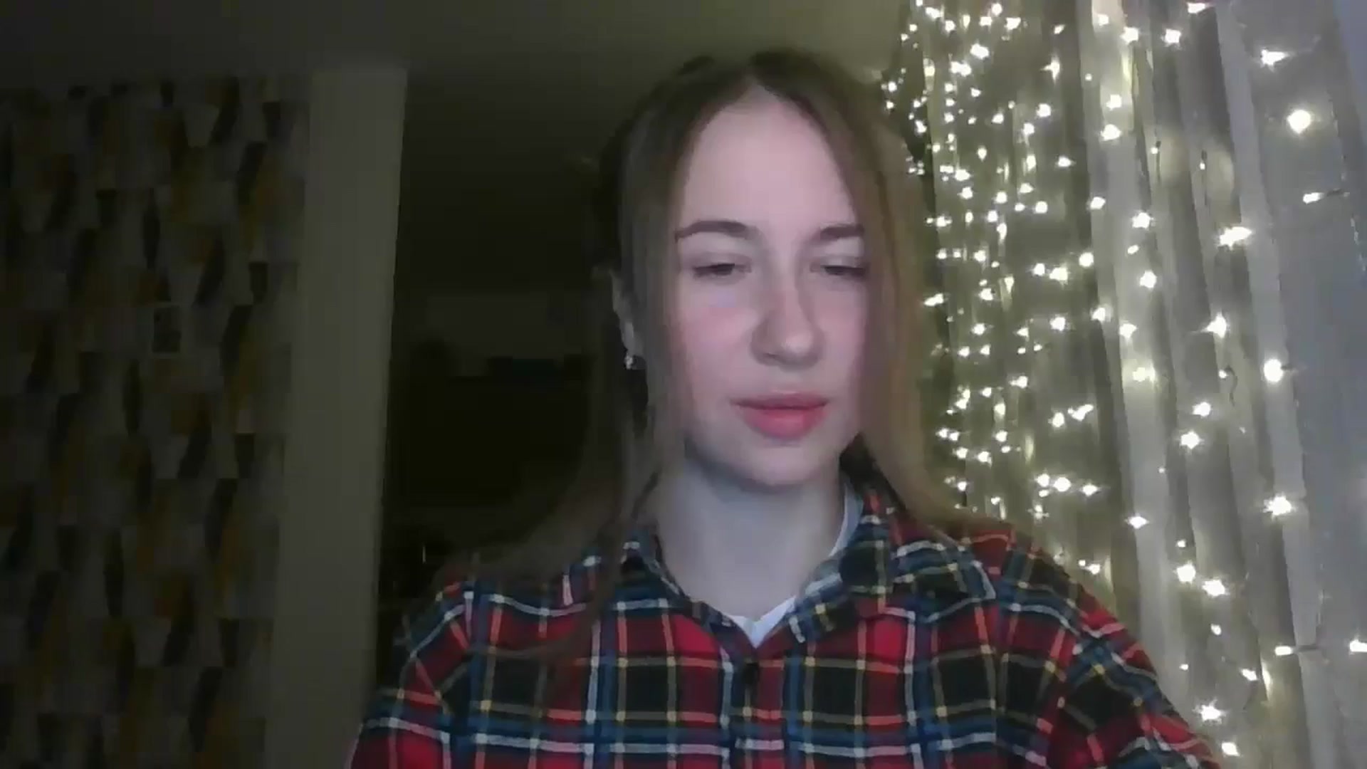 Gallery image thumbnail from Marmelade's myfreecams stream on, 11/09/2024, 23:40 image 2 of 20