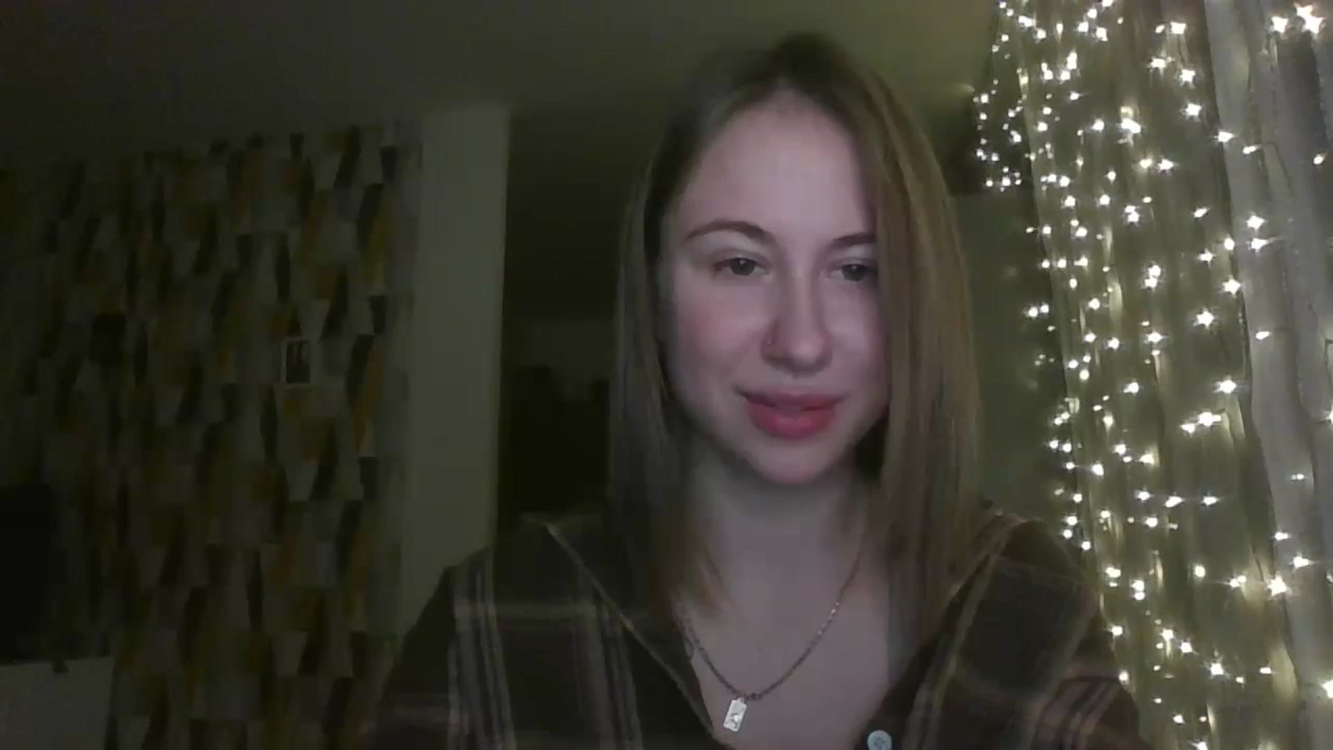 Gallery image thumbnail from Marmelade's myfreecams stream on, 11/11/2024, 22:00 image 16 of 20