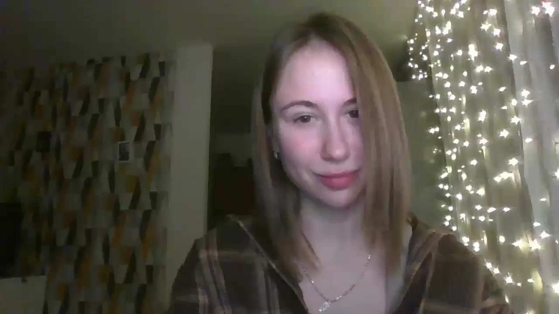 Gallery image thumbnail from Marmelade's myfreecams stream on, 11/11/2024, 22:00 image 19 of 20