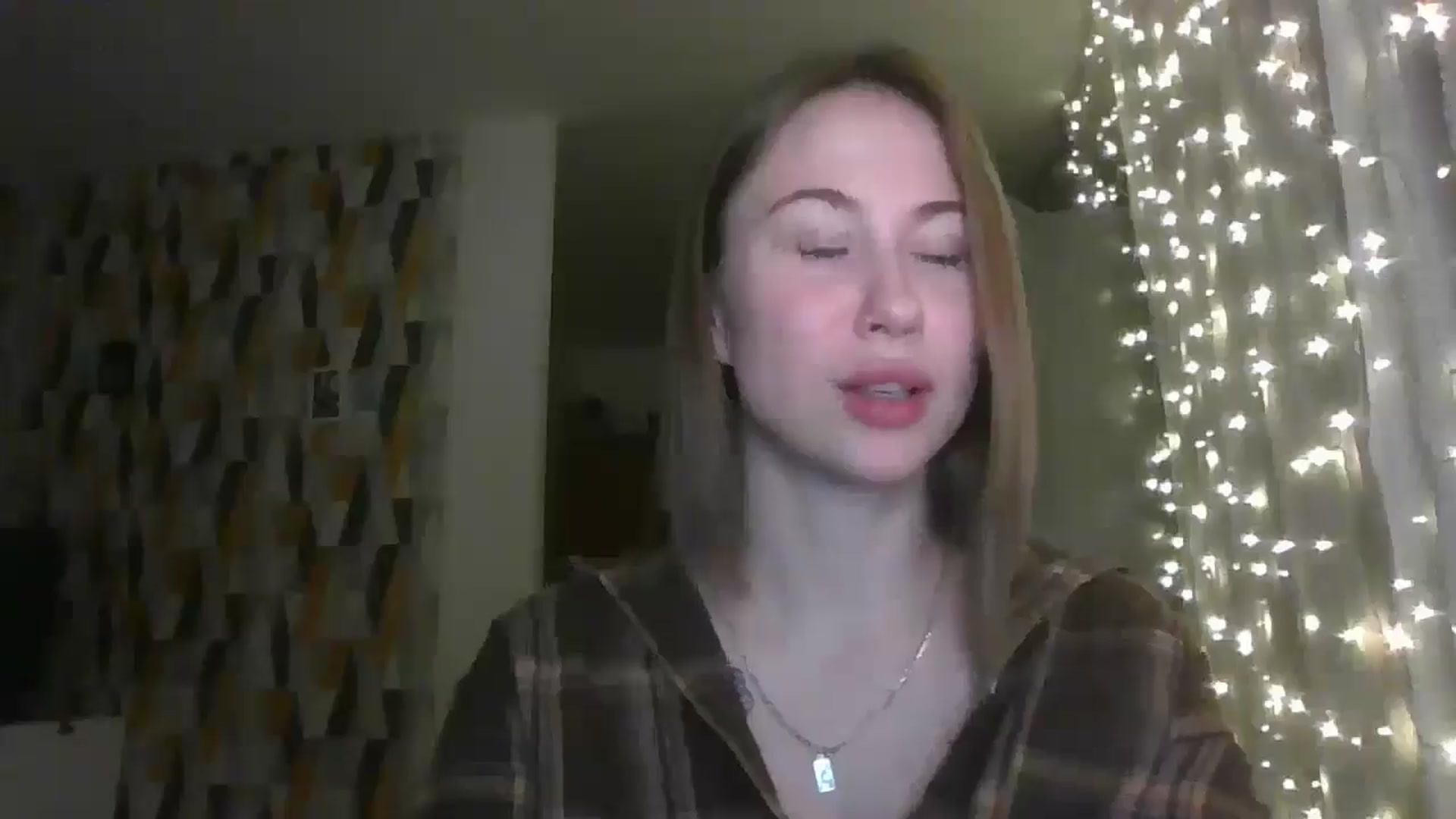 Gallery image thumbnail from Marmelade's myfreecams stream on, 11/11/2024, 22:00 image 4 of 20