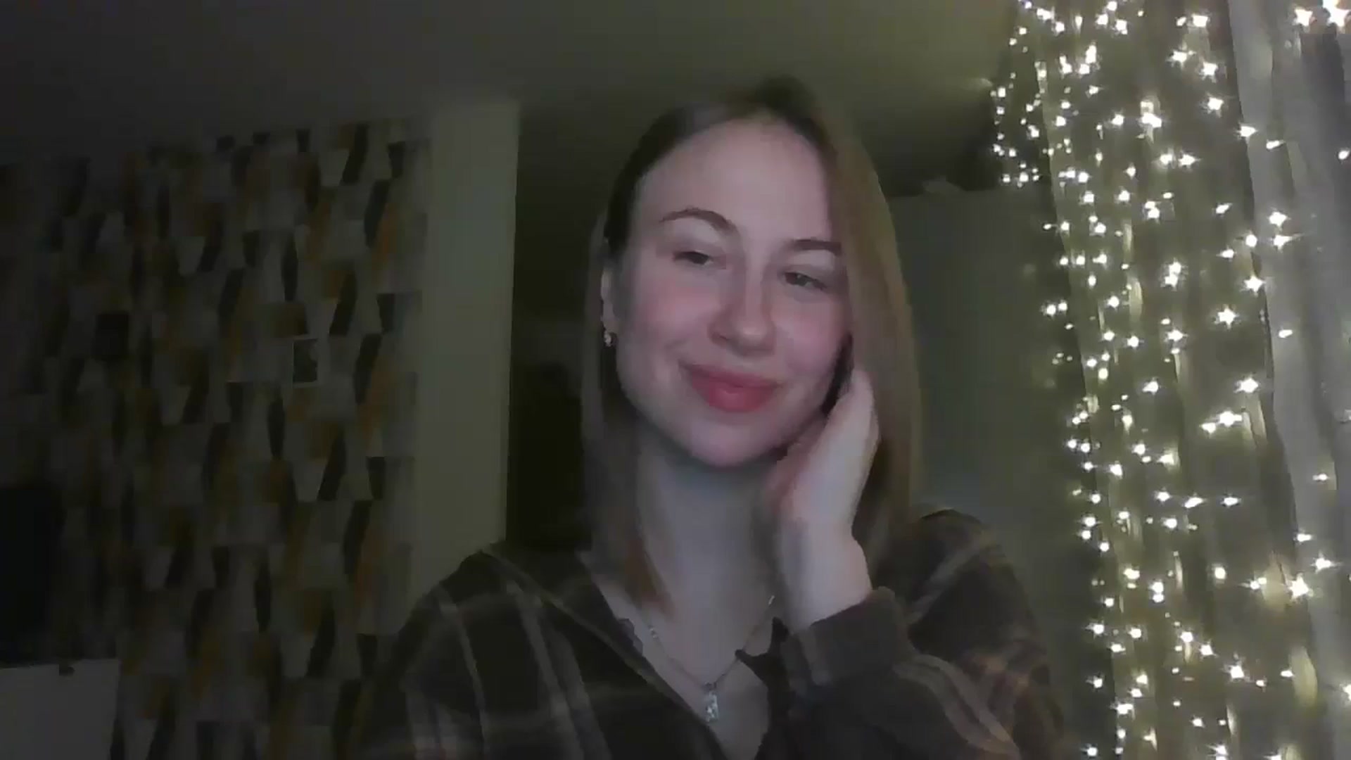 Gallery image thumbnail from Marmelade's myfreecams stream on, 11/11/2024, 23:23 image 9 of 20