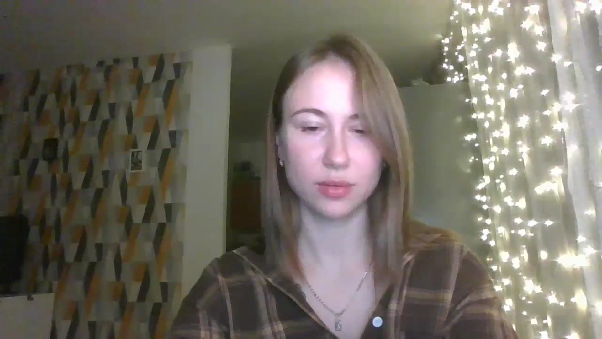 Gallery image thumbnail from Marmelade's myfreecams stream on, 11/11/2024, 23:23 image 12 of 20