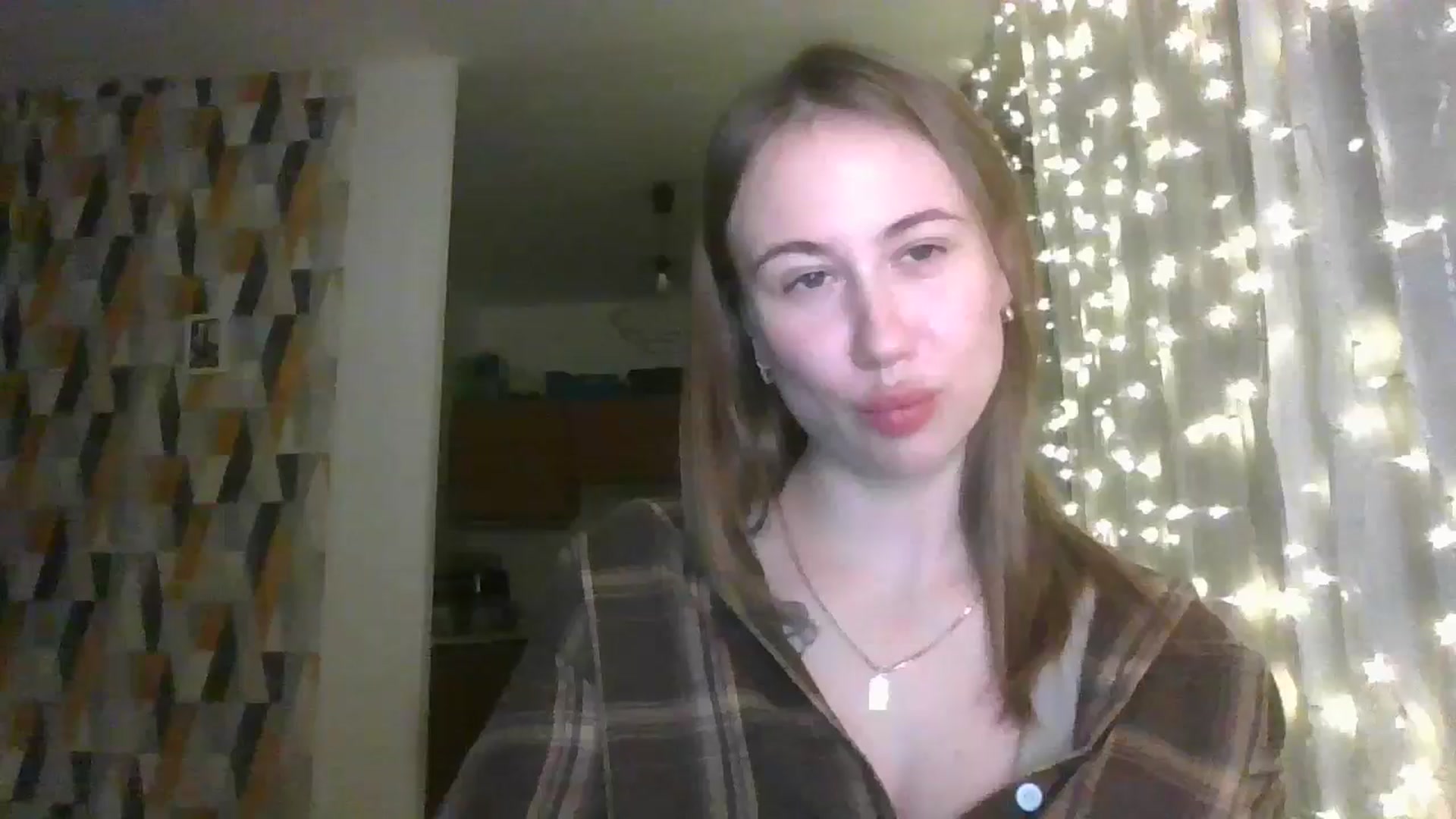 Gallery image thumbnail from Marmelade's myfreecams stream on, 11/12/2024, 24:36 image 5 of 20