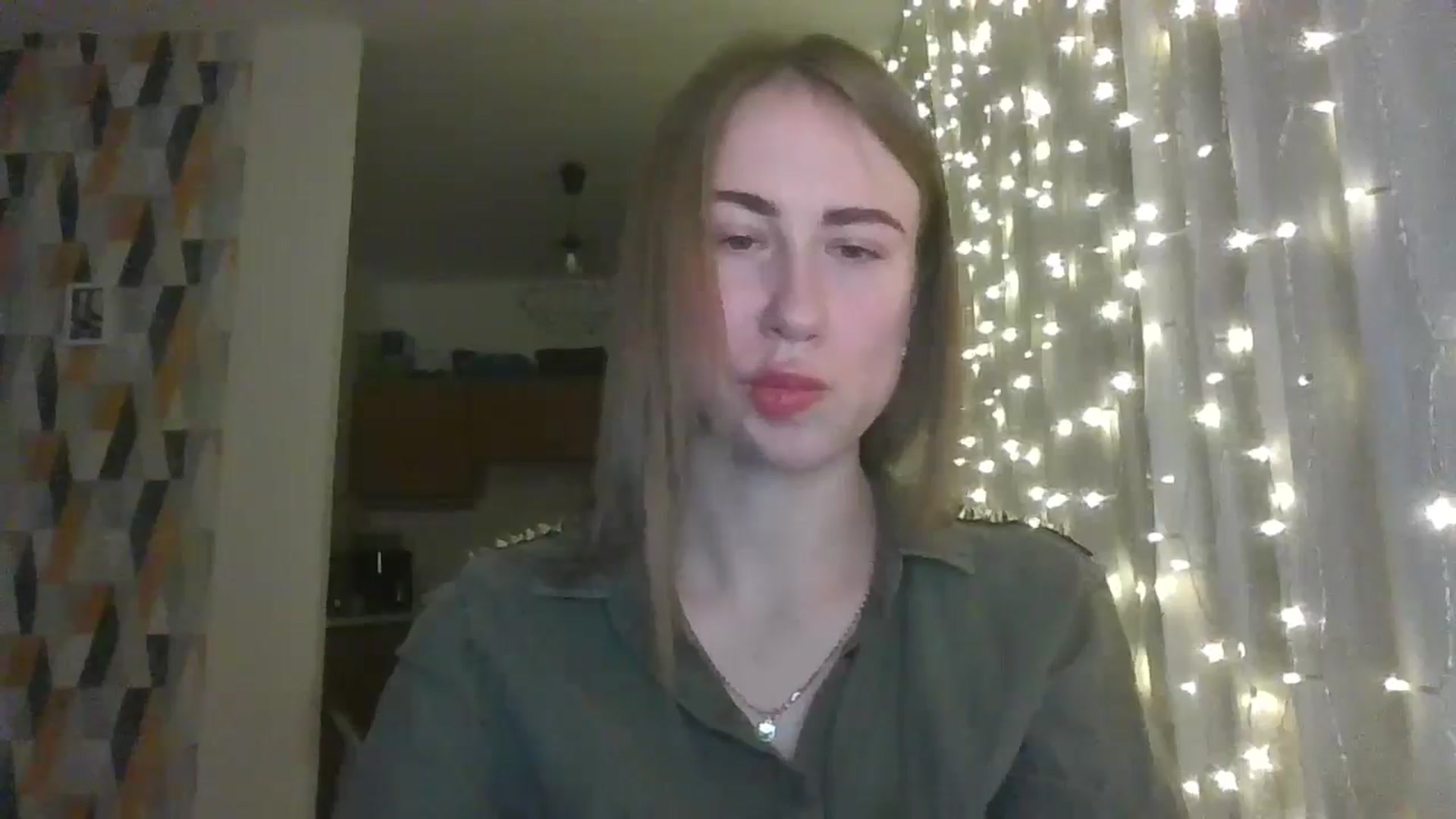 Gallery image thumbnail from Marmelade's myfreecams stream on, 11/13/2024, 20:52 image 10 of 20