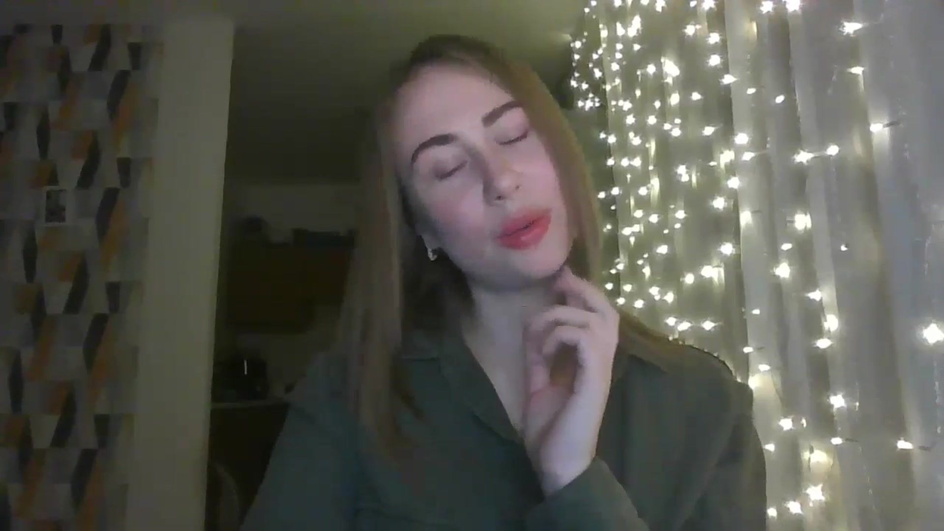 Gallery image thumbnail from Marmelade's myfreecams stream on, 11/13/2024, 20:52 image 12 of 20