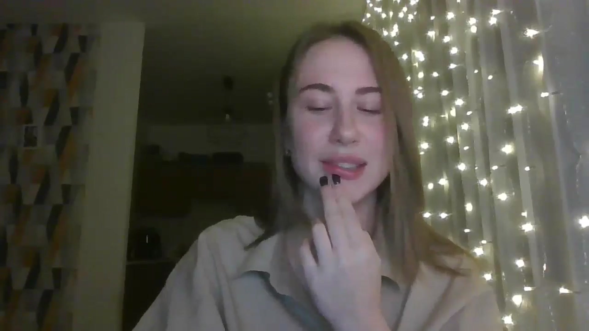 Gallery image thumbnail from Marmelade's myfreecams stream on, 11/14/2024, 23:54 image 8 of 20