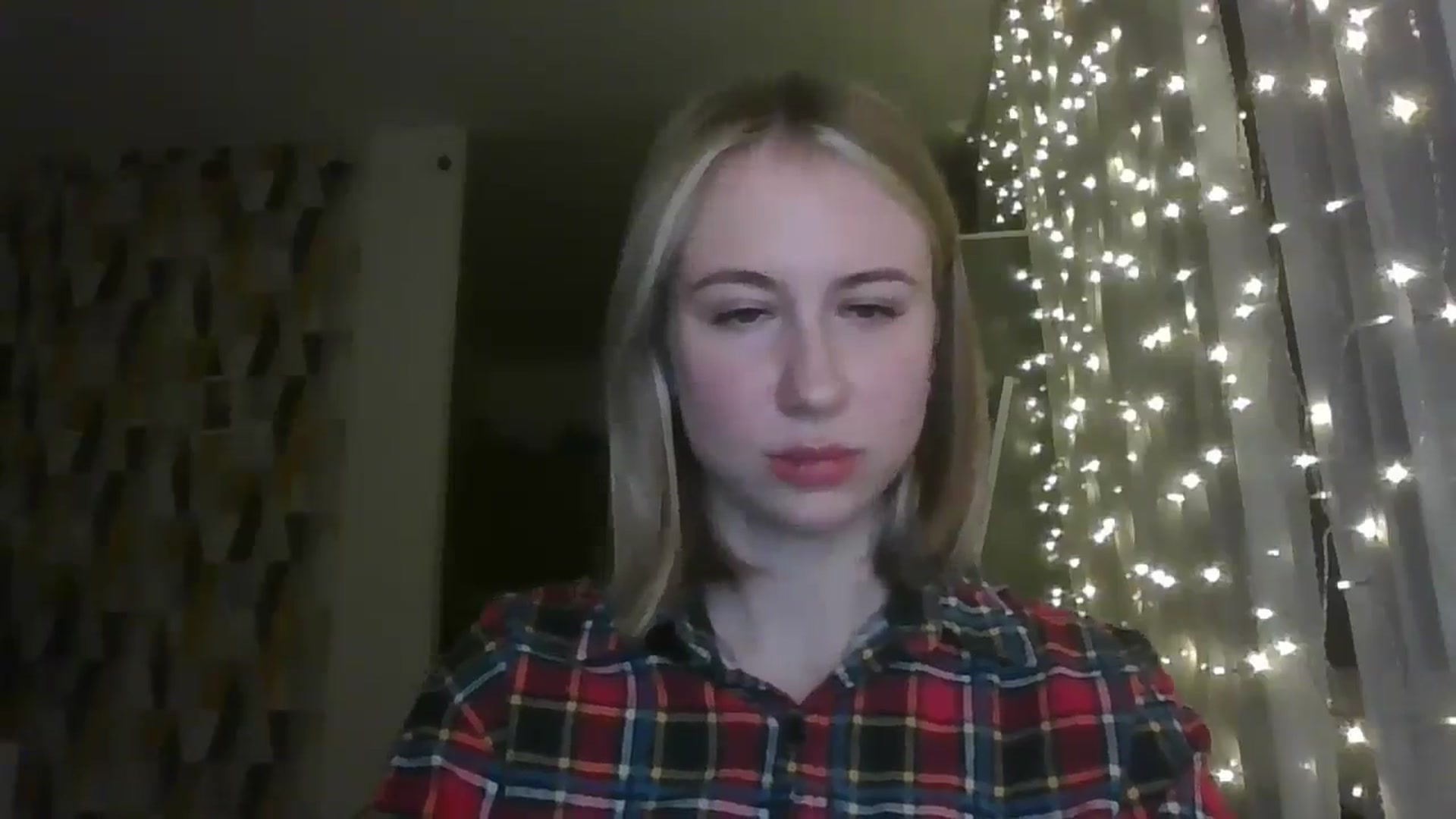 Gallery image thumbnail from Marmelade's myfreecams stream on, 12/18/2024, 23:28 image 14 of 20