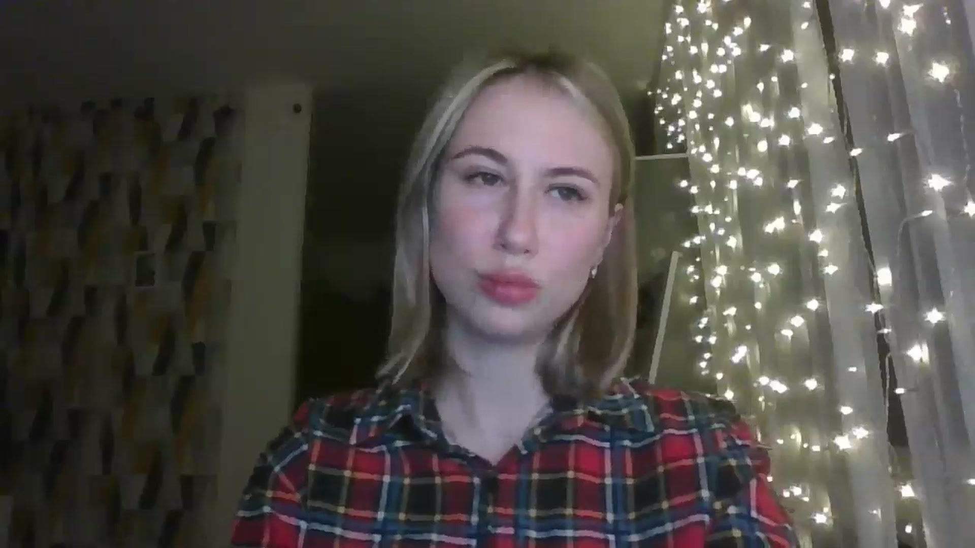 Gallery image thumbnail from Marmelade's myfreecams stream on, 12/18/2024, 23:28 image 8 of 20
