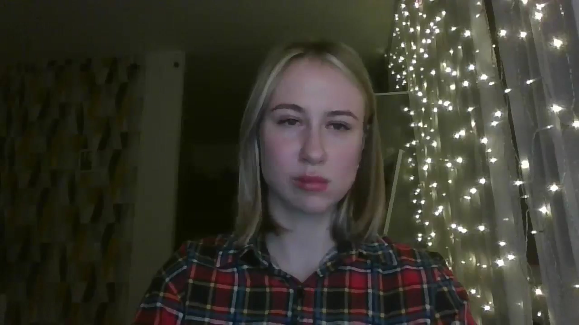 Gallery image thumbnail from Marmelade's myfreecams stream on, 12/18/2024, 23:28 image 17 of 20