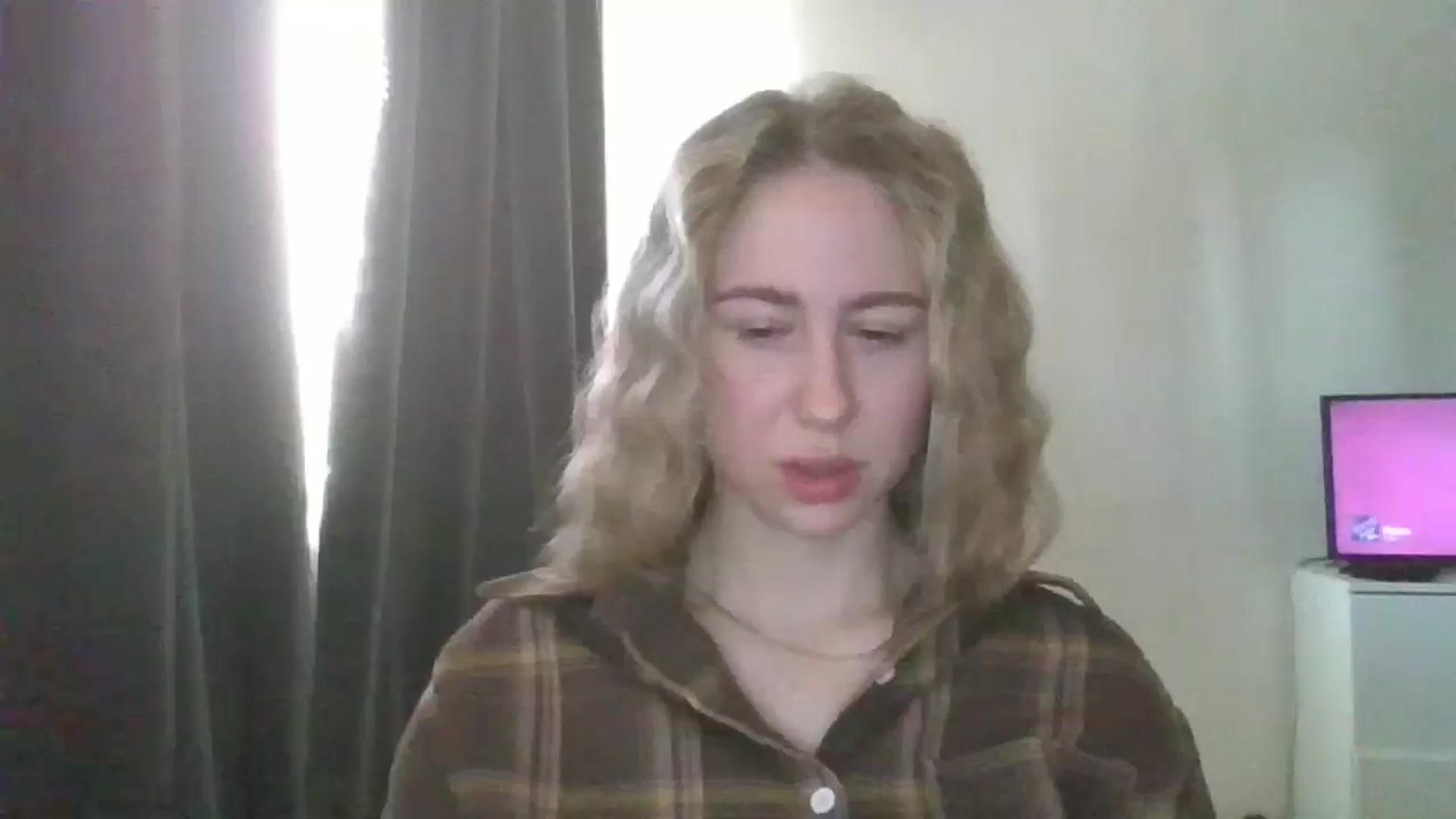 Gallery image thumbnail from Marmelade's myfreecams stream on, 03/21/2025, 13:15 image 3 of 20