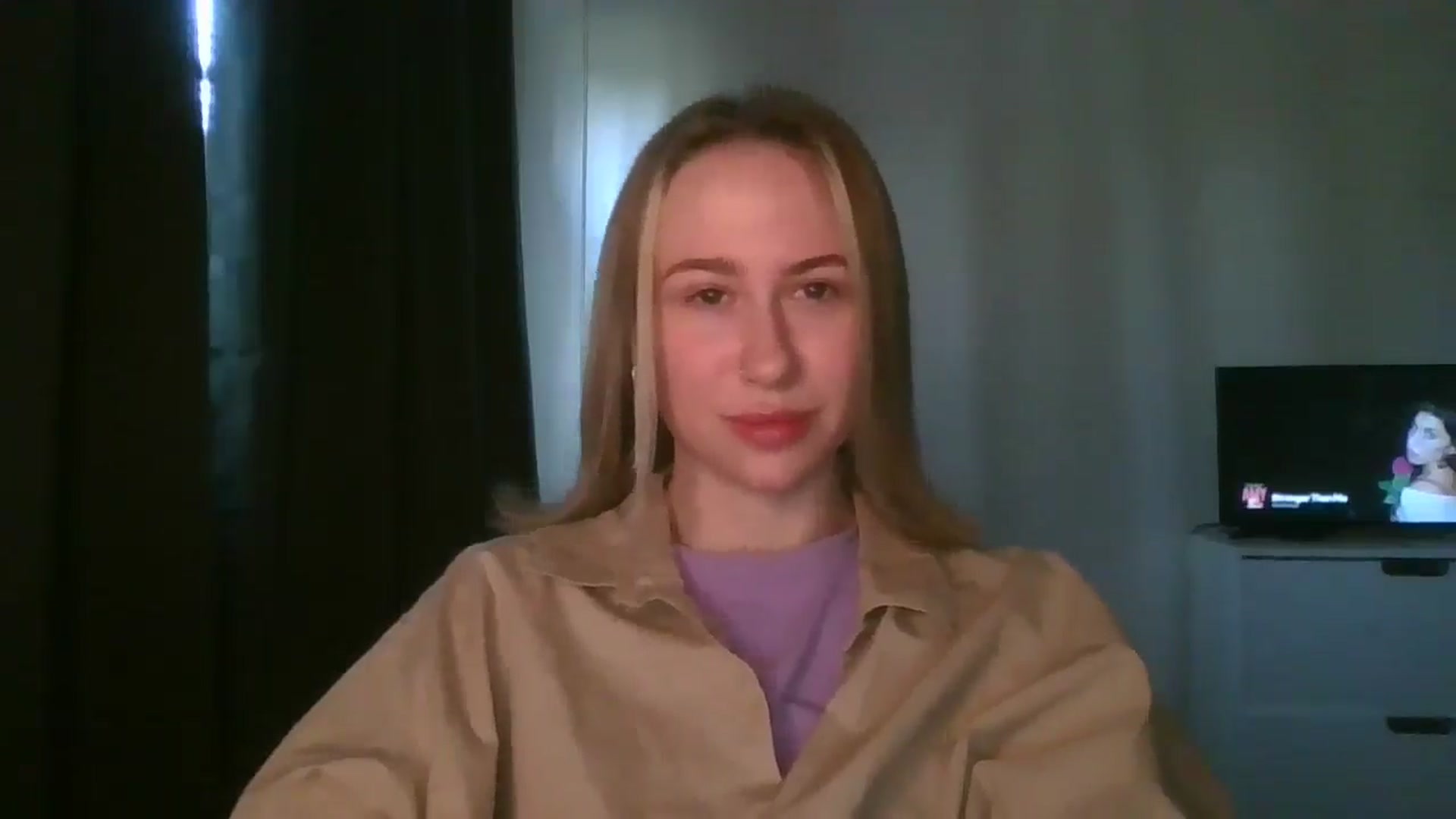 Gallery image thumbnail from Marmelade's myfreecams stream on, 03/22/2025, 09:59 image 10 of 20