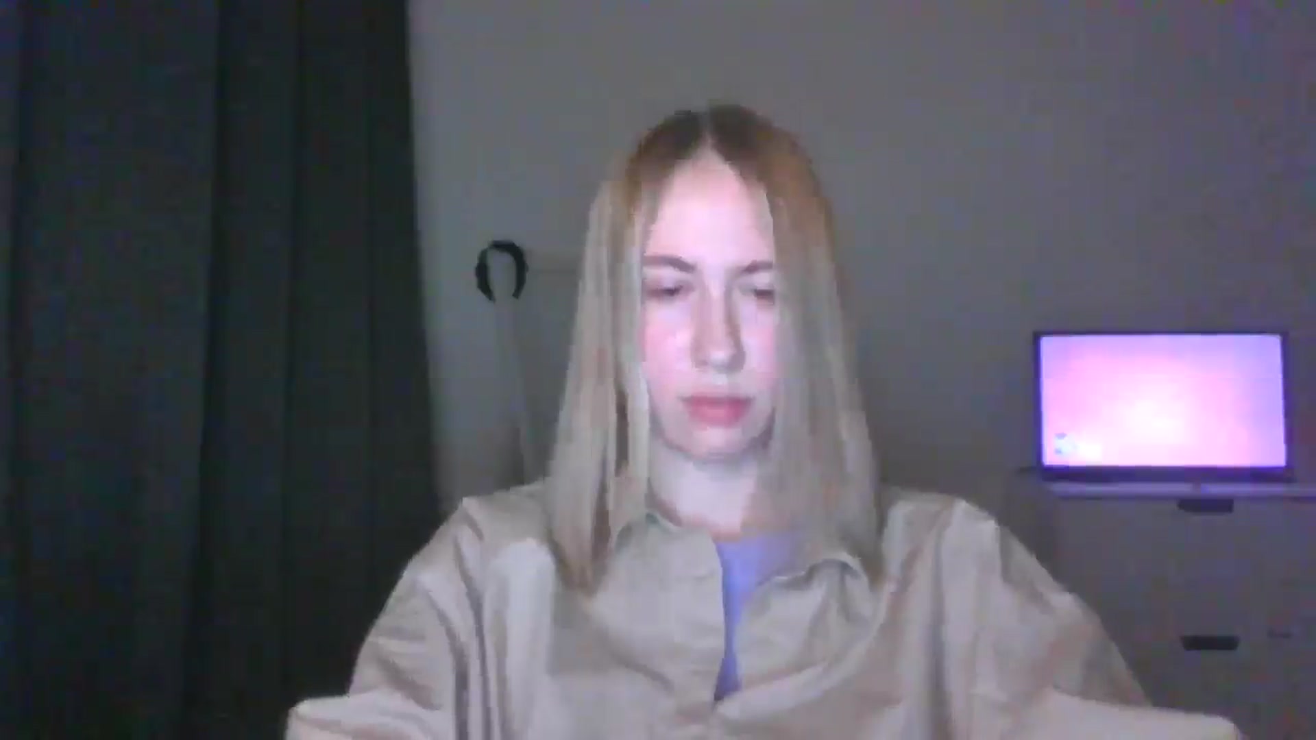 Gallery image thumbnail from Marmelade's myfreecams stream on, 03/24/2025, 23:38 image 17 of 20