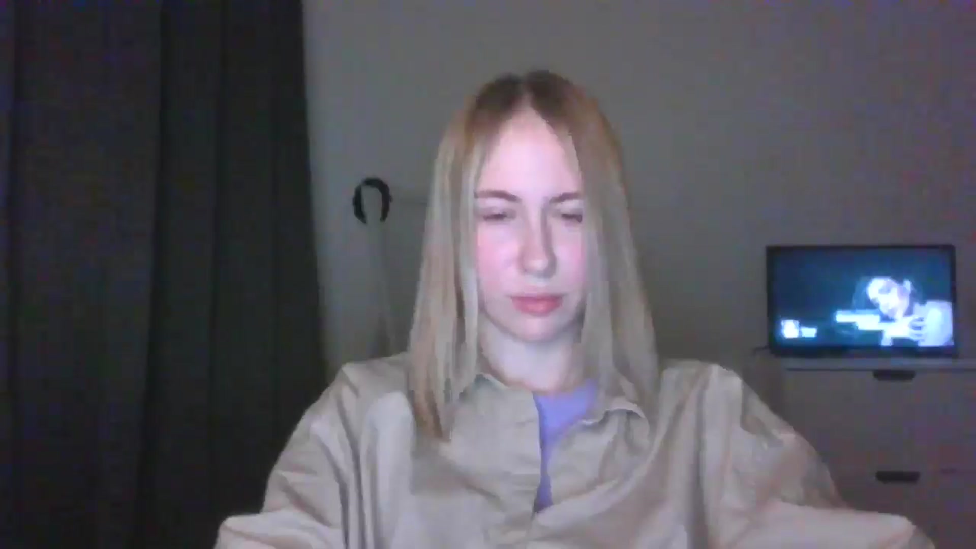 Gallery image thumbnail from Marmelade's myfreecams stream on, 03/24/2025, 23:38 image 13 of 20