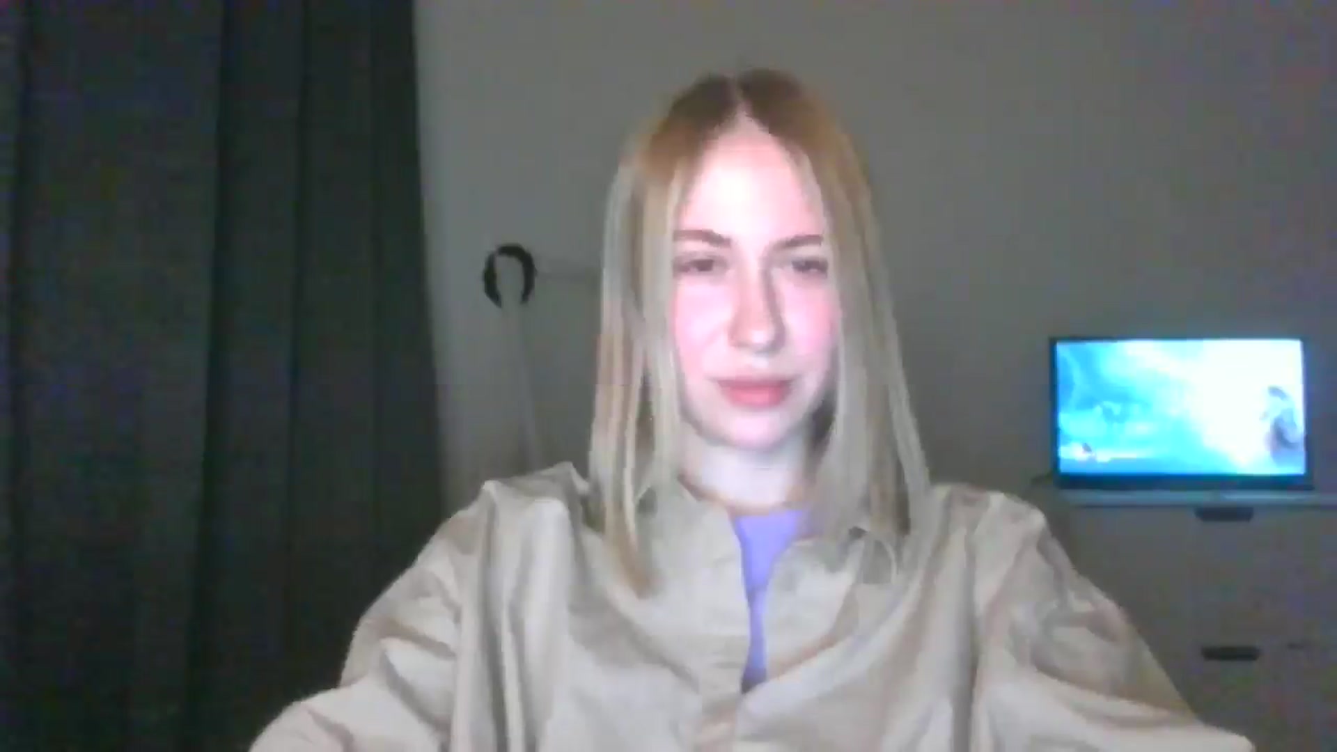 Gallery image thumbnail from Marmelade's myfreecams stream on, 03/24/2025, 23:38 image 3 of 20