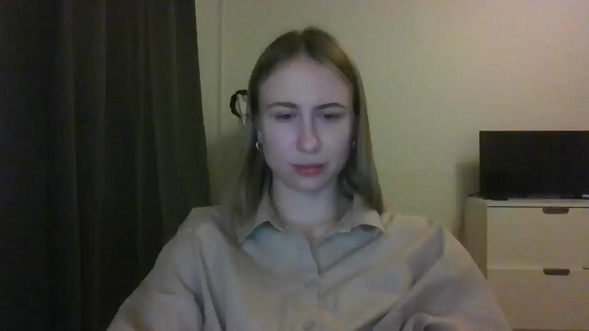 Gallery image thumbnail from Marmelade's myfreecams stream on, 03/25/2025, 23:07 image 13 of 20