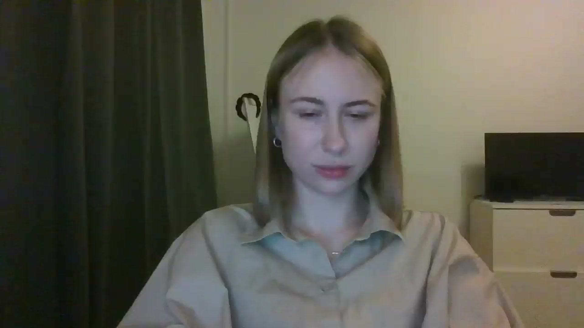 Gallery image thumbnail from Marmelade's myfreecams stream on, 03/25/2025, 23:07 image 3 of 20
