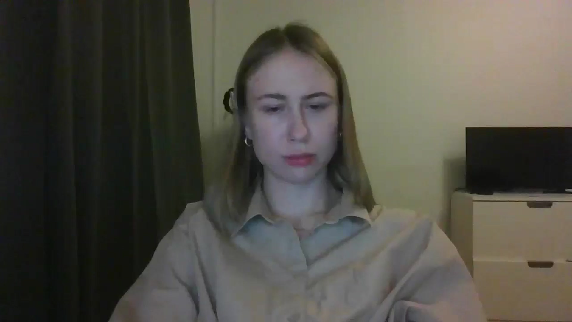 Gallery image thumbnail from Marmelade's myfreecams stream on, 03/25/2025, 23:07 image 15 of 20