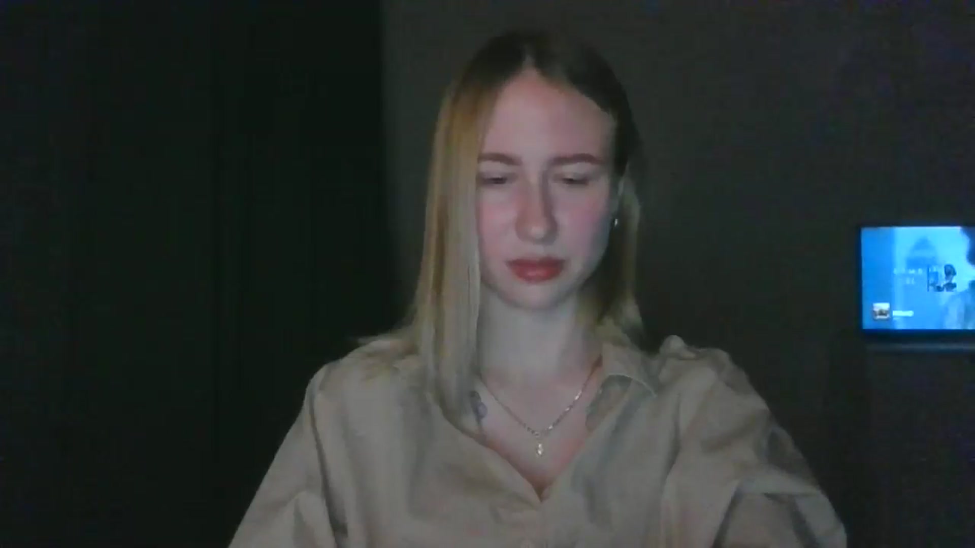 Gallery image thumbnail from Marmelade's myfreecams stream on, 03/27/2025, 22:49 image 6 of 20