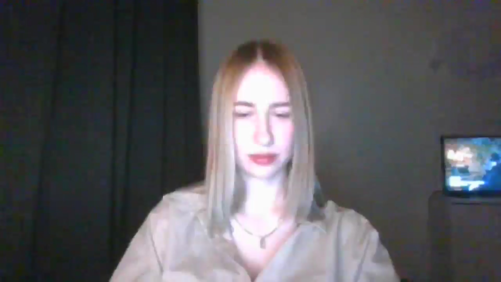Gallery image thumbnail from Marmelade's myfreecams stream on, 03/27/2025, 22:49 image 19 of 20