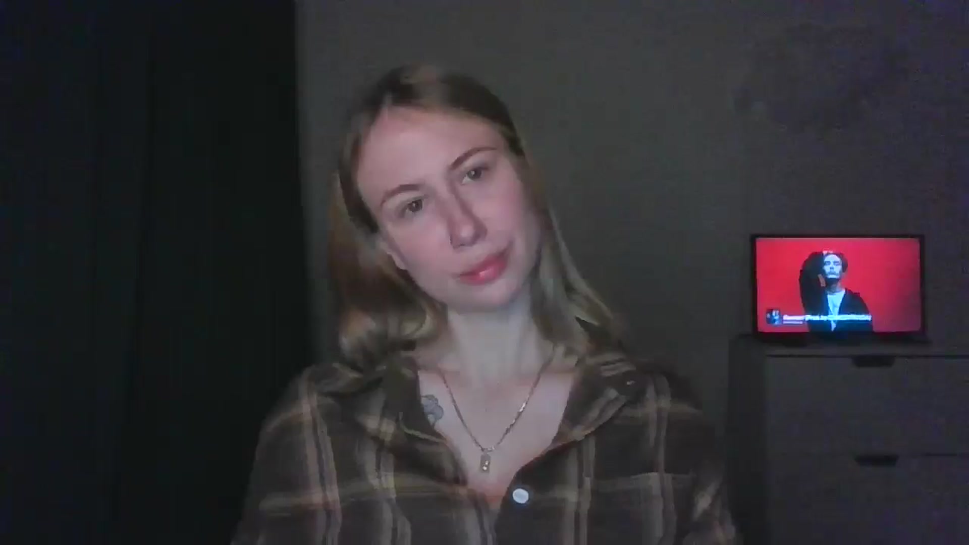 Gallery image thumbnail from Marmelade's myfreecams stream on, 03/29/2025, 23:56 image 19 of 20
