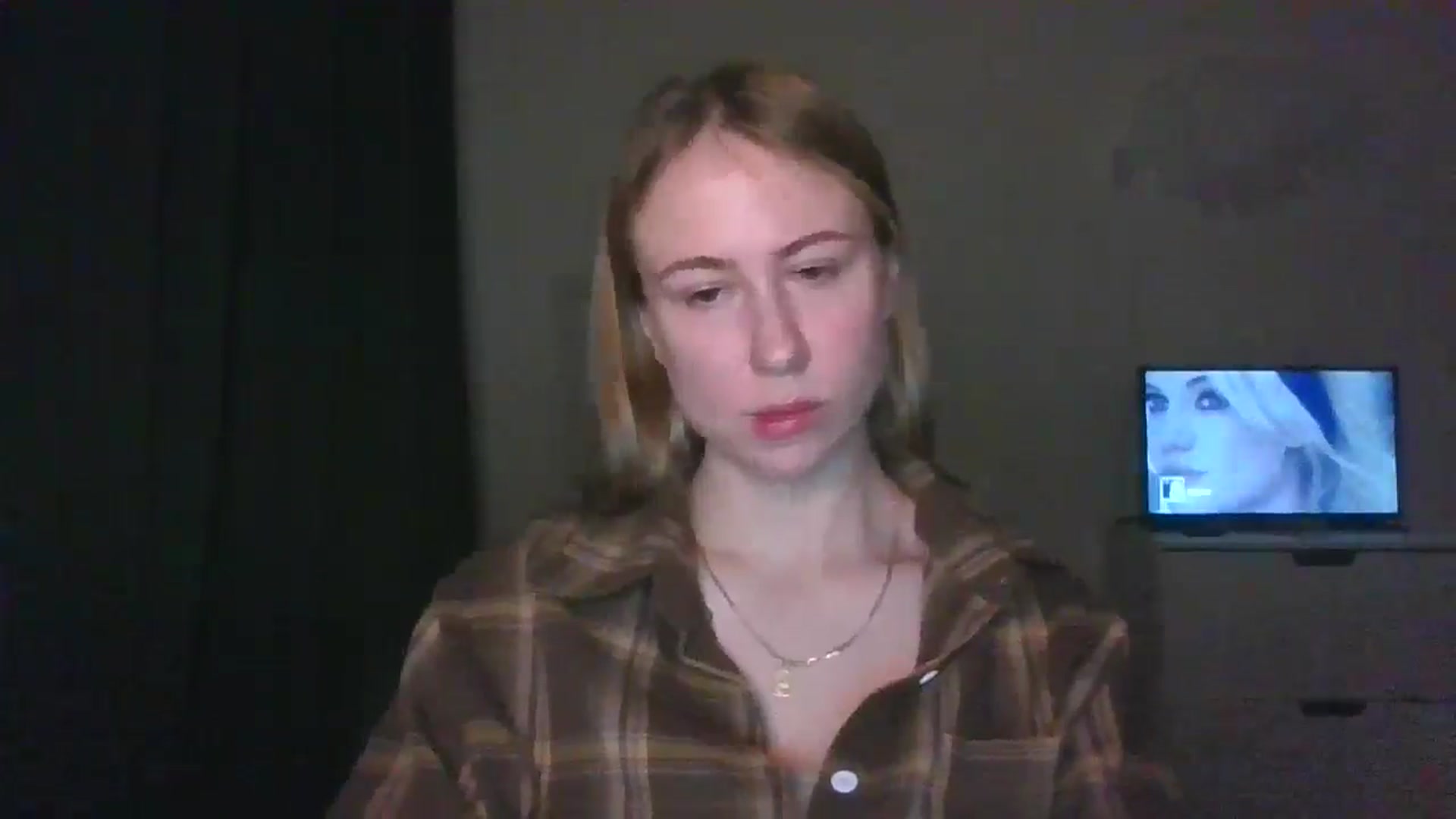 Gallery image thumbnail from Marmelade's myfreecams stream on, 03/29/2025, 23:56 image 10 of 20
