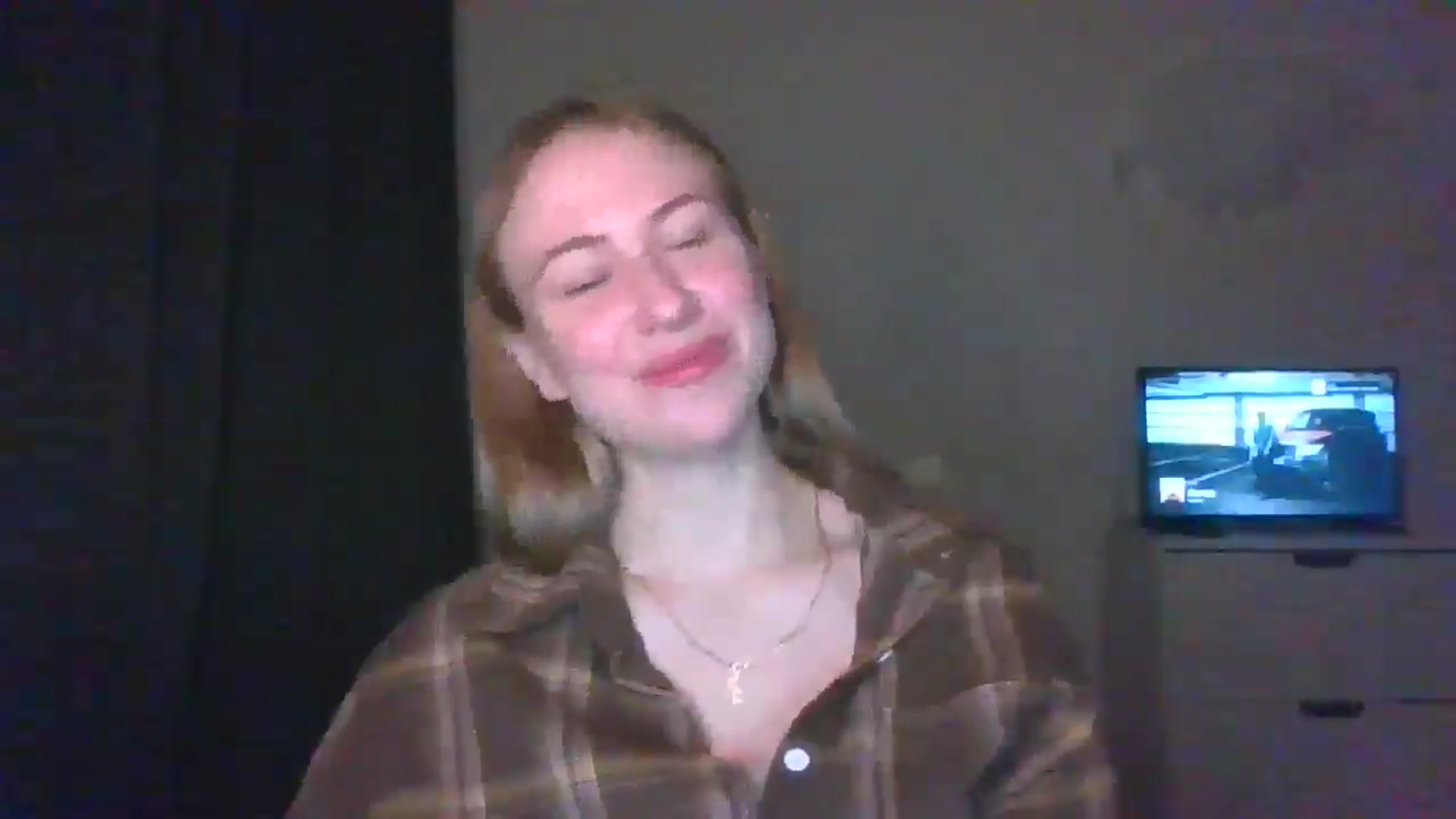 Gallery image thumbnail from Marmelade's myfreecams stream on, 03/29/2025, 23:56 image 12 of 20