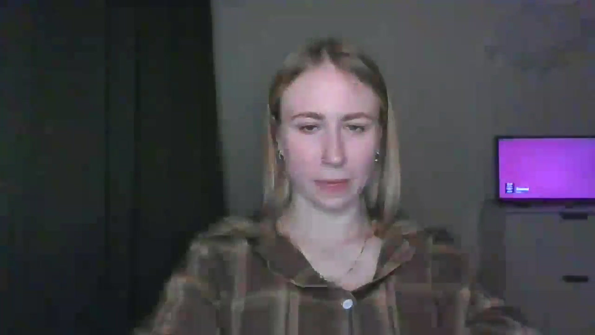 Gallery image thumbnail from Marmelade's myfreecams stream on, 04/02/2025, 21:32 image 17 of 20