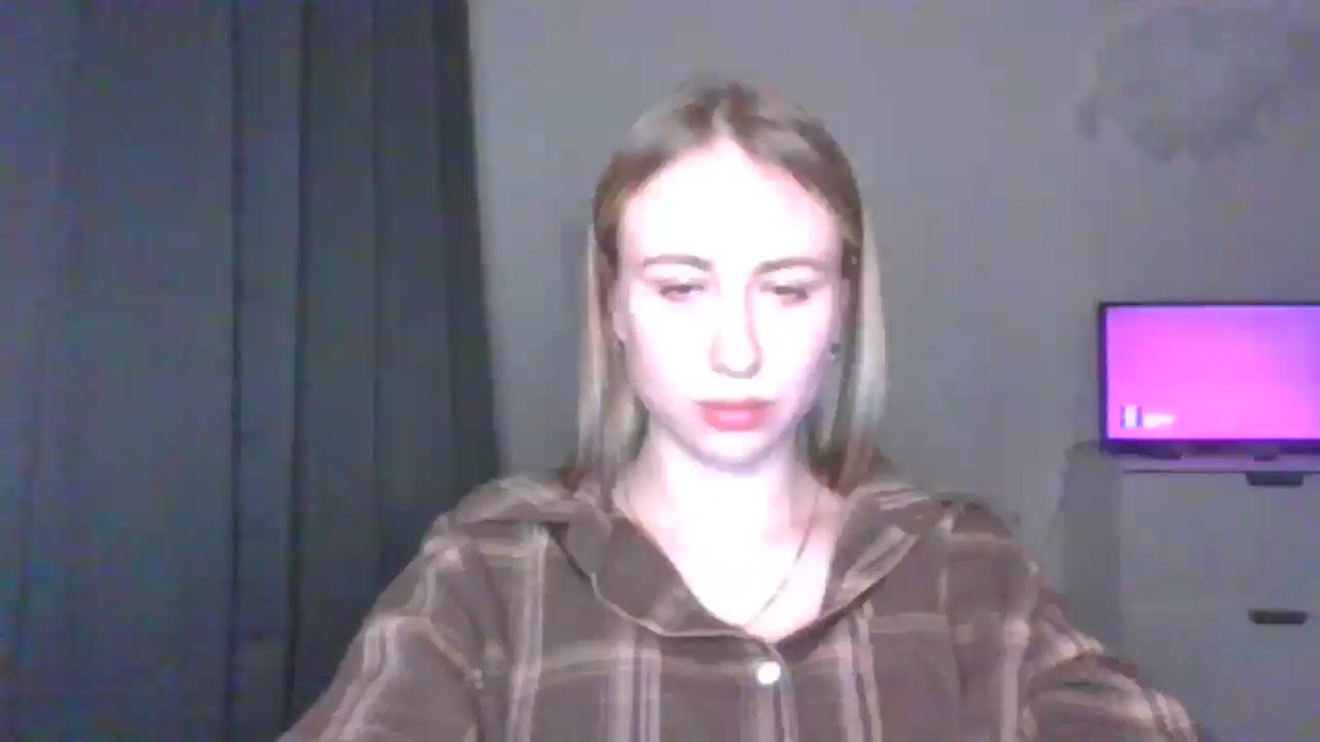 Gallery image thumbnail from Marmelade's myfreecams stream on, 04/02/2025, 21:32 image 15 of 20