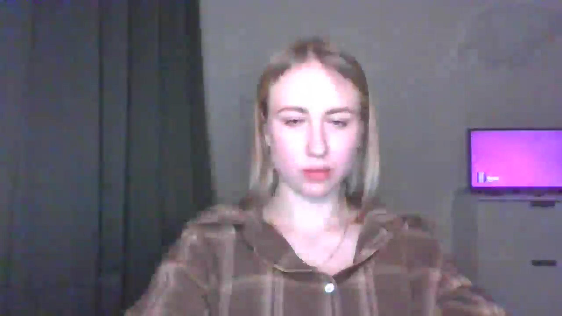 Gallery image thumbnail from Marmelade's myfreecams stream on, 04/02/2025, 21:32 image 16 of 20