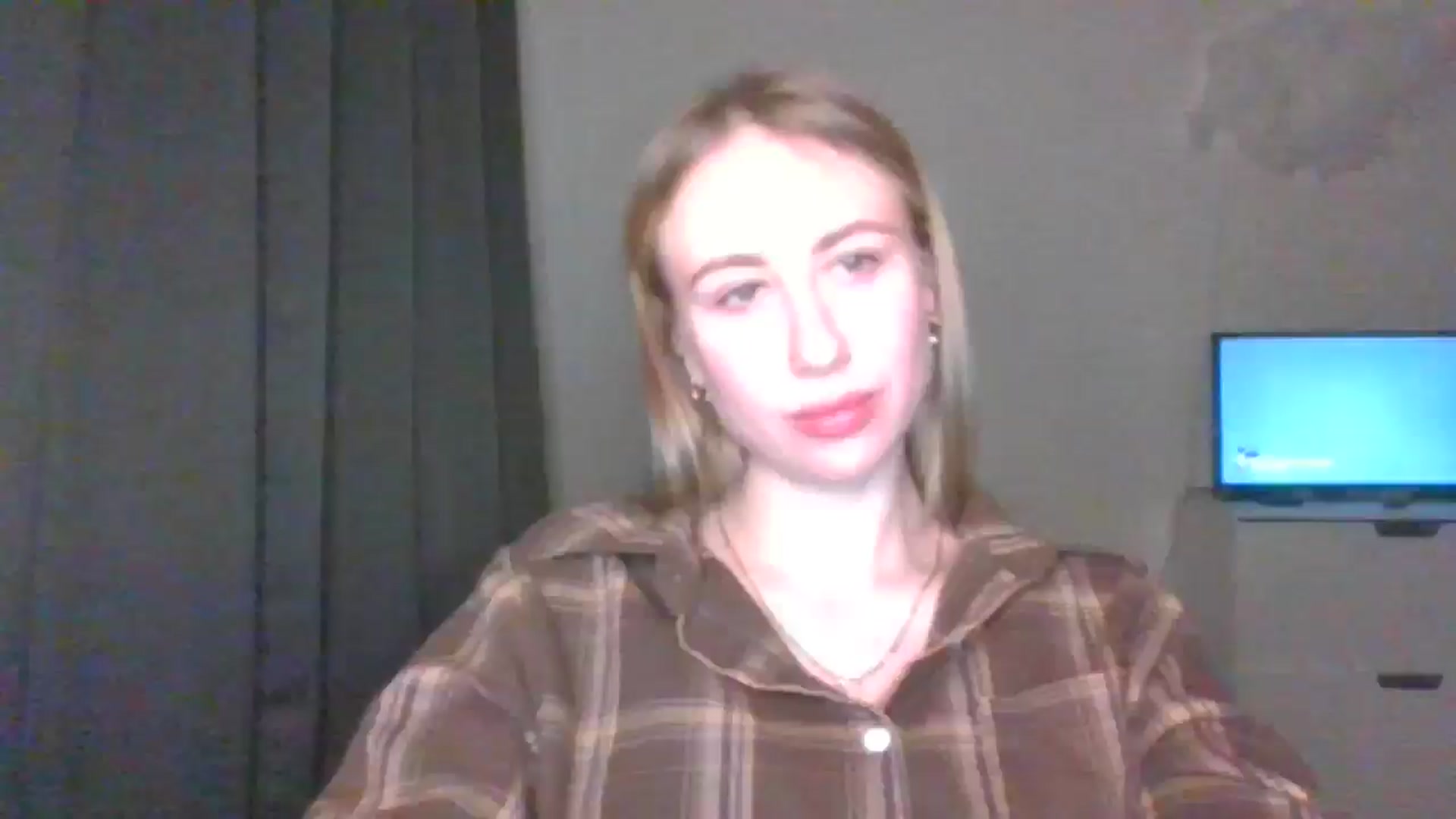 Gallery image thumbnail from Marmelade's myfreecams stream on, 04/02/2025, 21:32 image 1 of 20