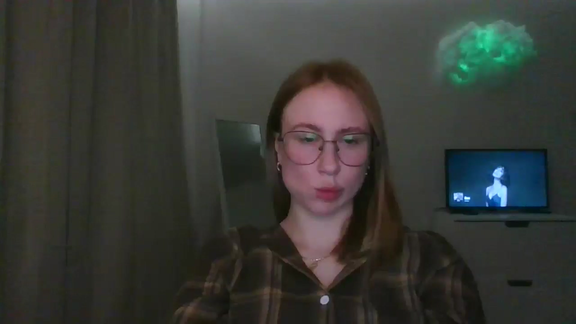 Gallery image thumbnail from Marmelade's myfreecams stream on, 04/22/2025, 22:31 image 10 of 20