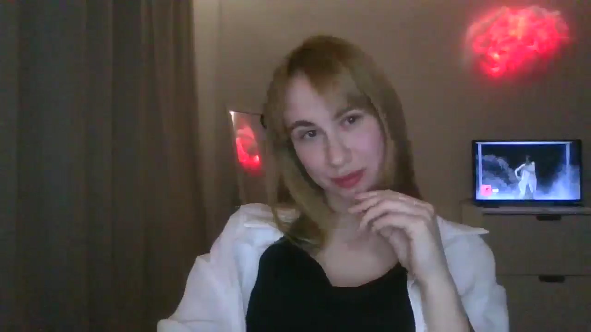 Gallery image thumbnail from Marmelade's myfreecams stream on, 05/13/2025, 22:07 image 2 of 20