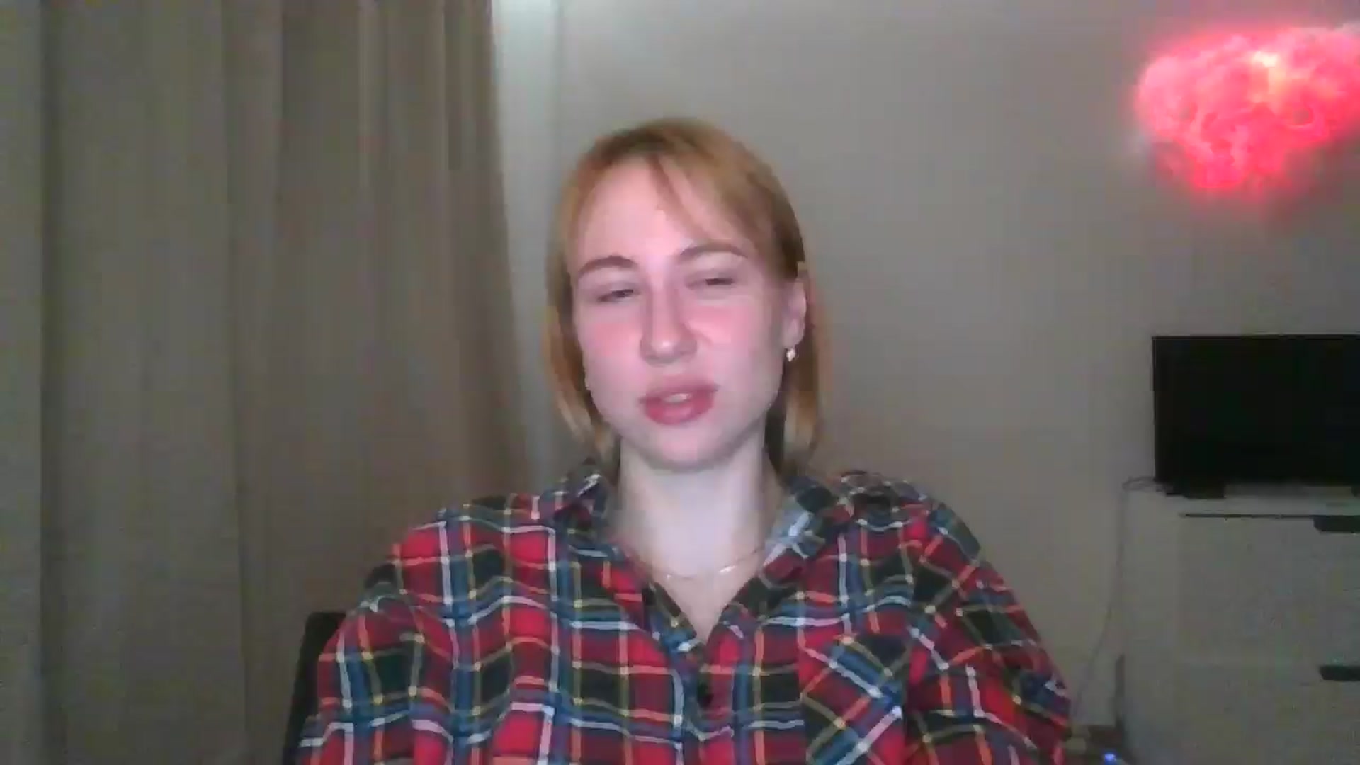 Gallery image thumbnail from Marmelade's myfreecams stream on, 05/18/2025, 21:58 image 9 of 20