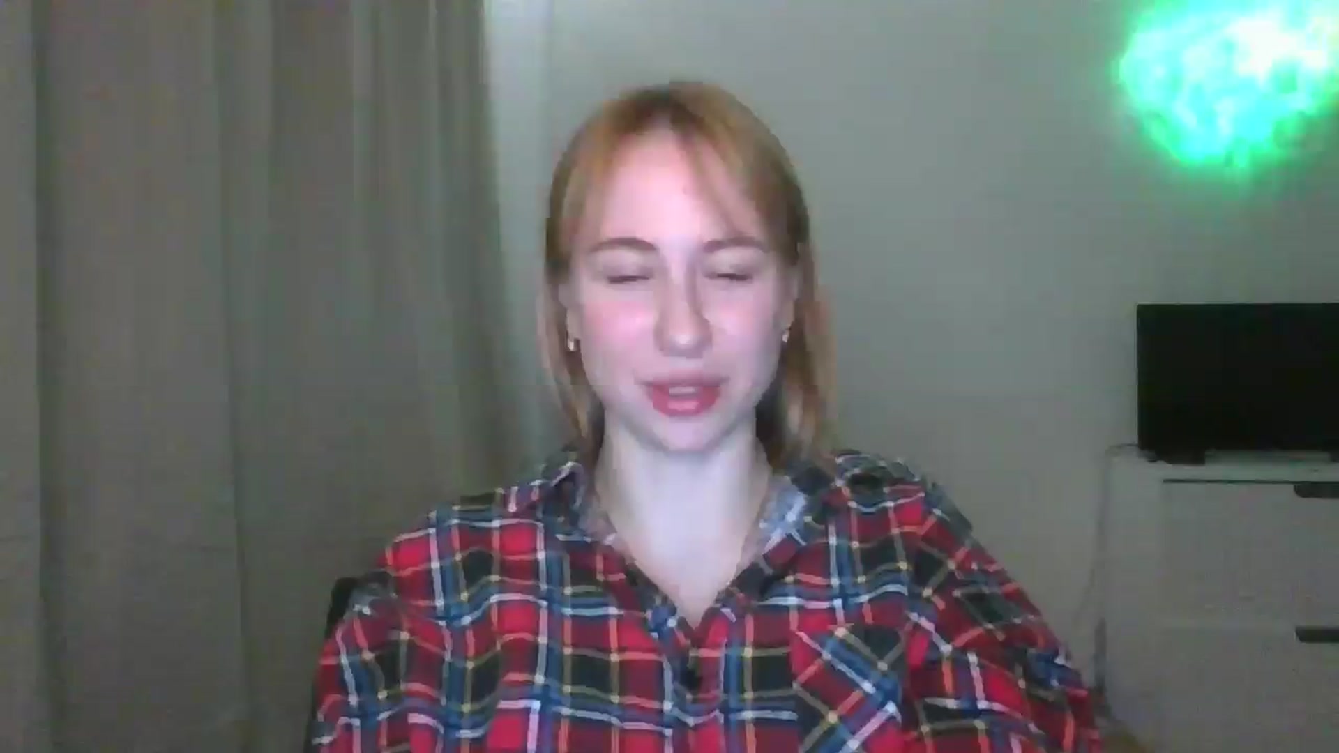 Gallery image thumbnail from Marmelade's myfreecams stream on, 05/18/2025, 21:58 image 12 of 20