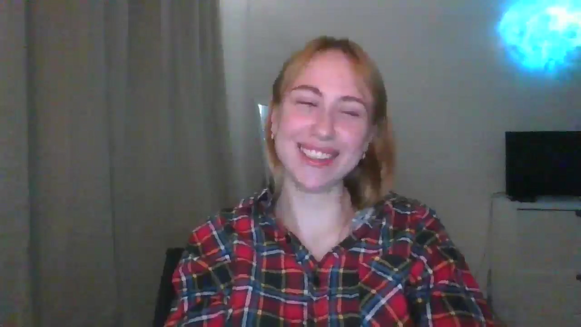 Gallery image thumbnail from Marmelade's myfreecams stream on, 05/18/2025, 21:58 image 16 of 20
