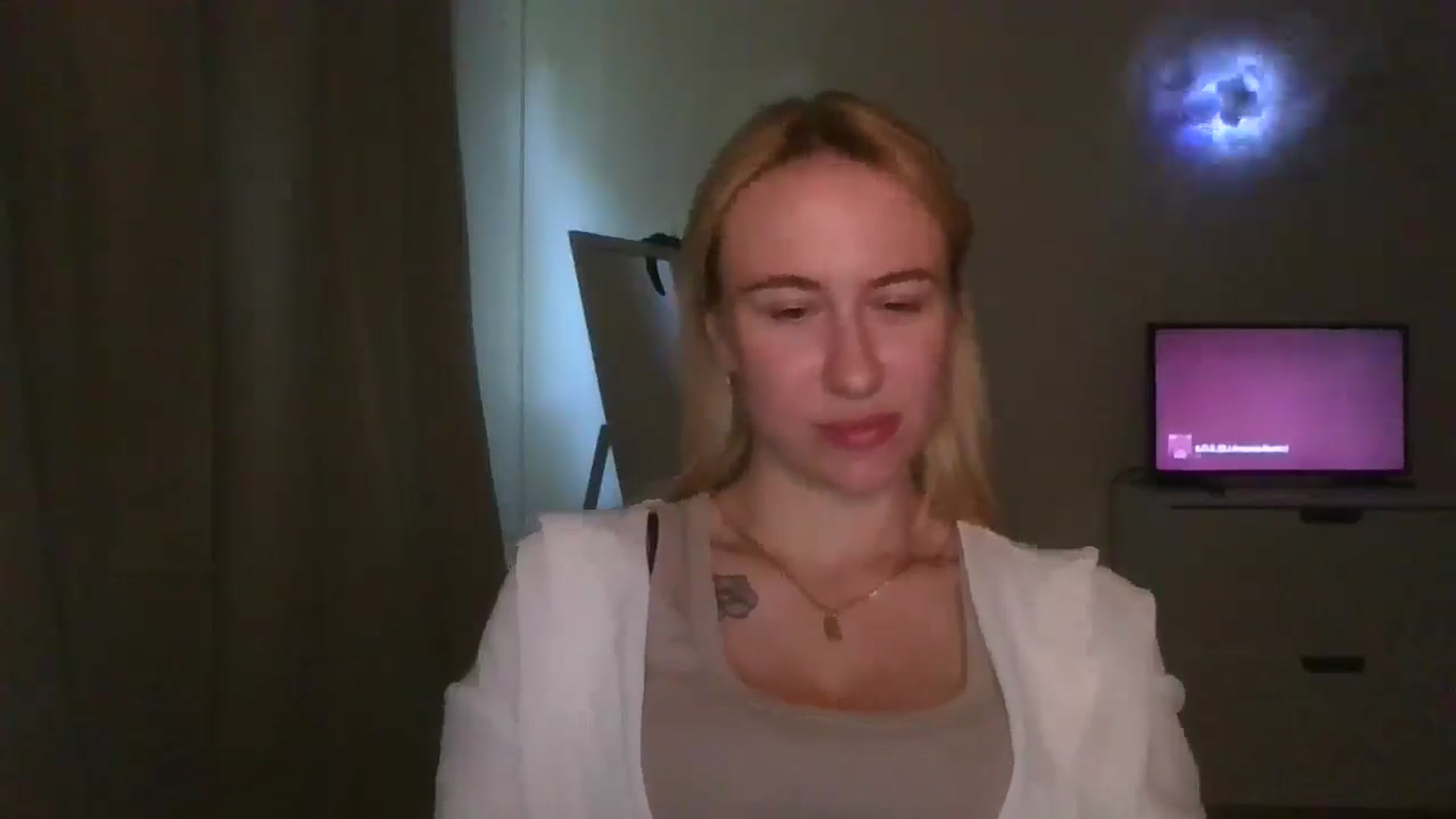 Gallery image thumbnail from Marmelade's myfreecams stream on, 06/14/2025, 18:00 image 11 of 20