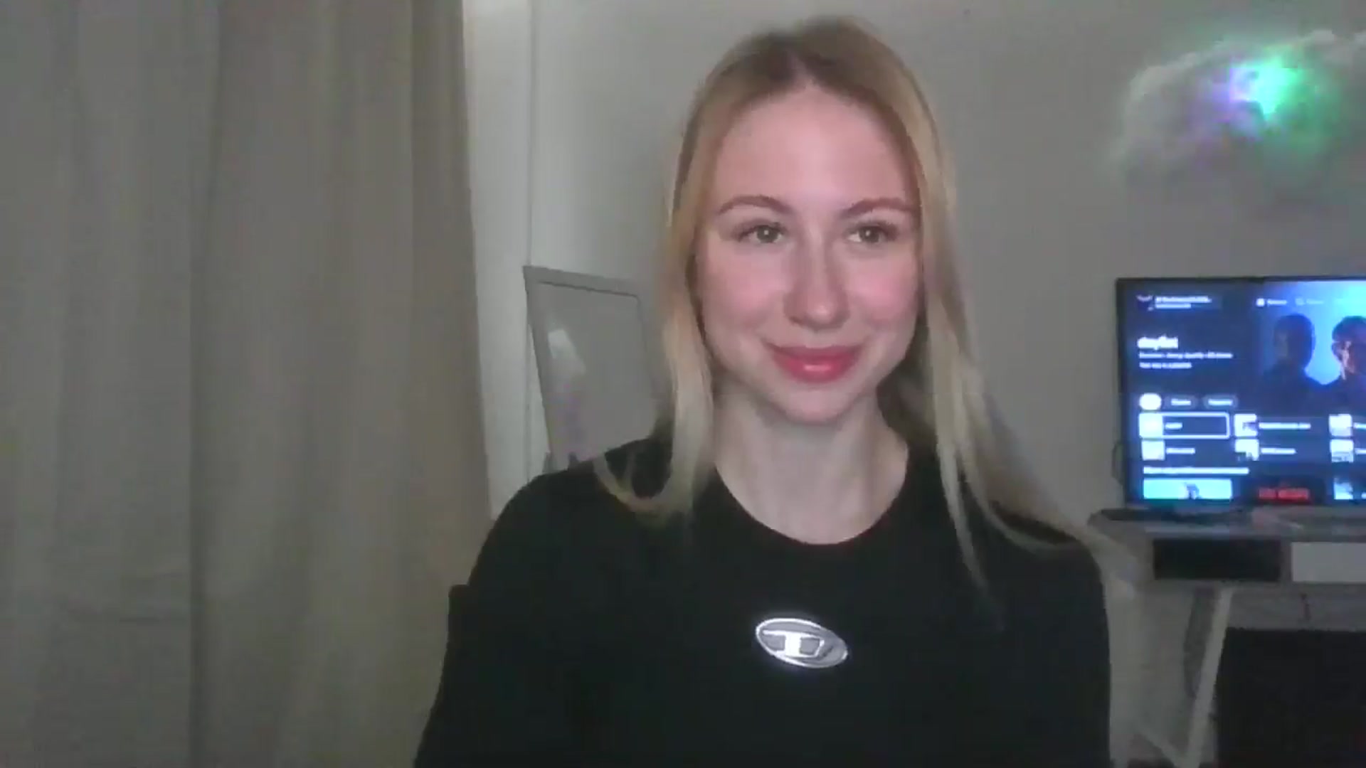 Gallery image thumbnail from Marmelade's myfreecams stream on, 10/17/2025, 10:17 image 19 of 20