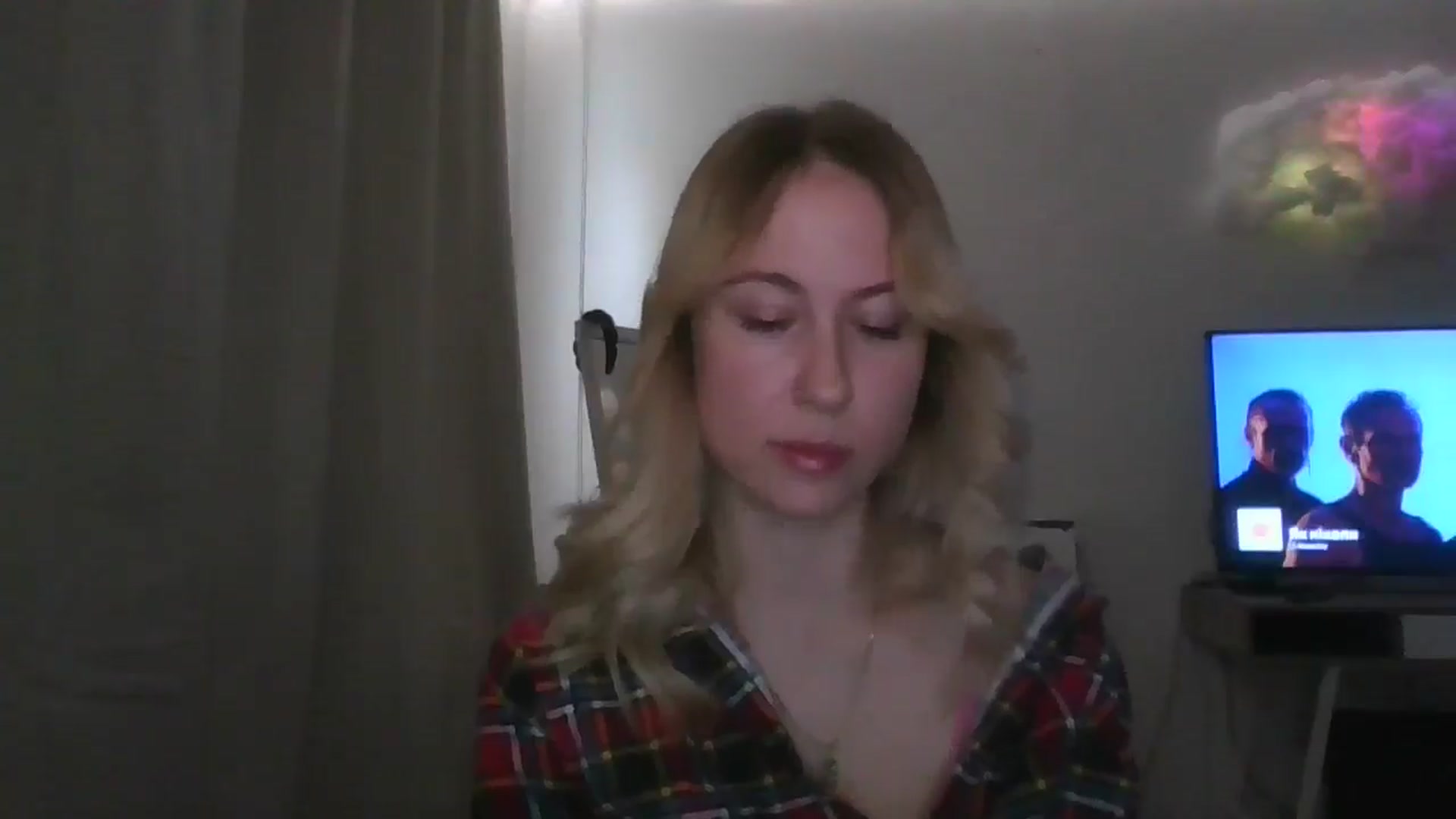 Gallery image thumbnail from Marmelade's myfreecams stream on, 10/20/2025, 08:45 image 16 of 20