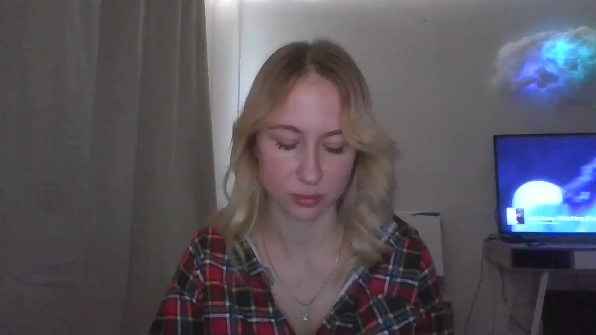 Gallery image thumbnail from Marmelade's myfreecams stream on, 10/20/2025, 08:45 image 8 of 20