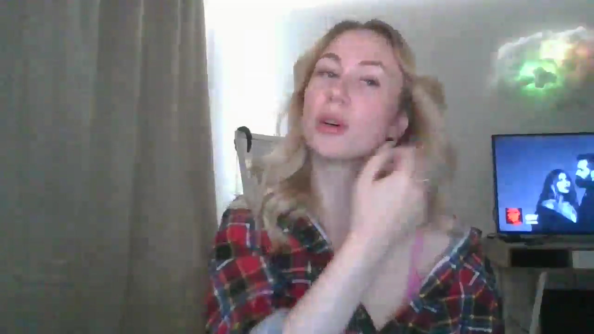 Gallery image thumbnail from Marmelade's myfreecams stream on, 10/20/2025, 08:45 image 14 of 20