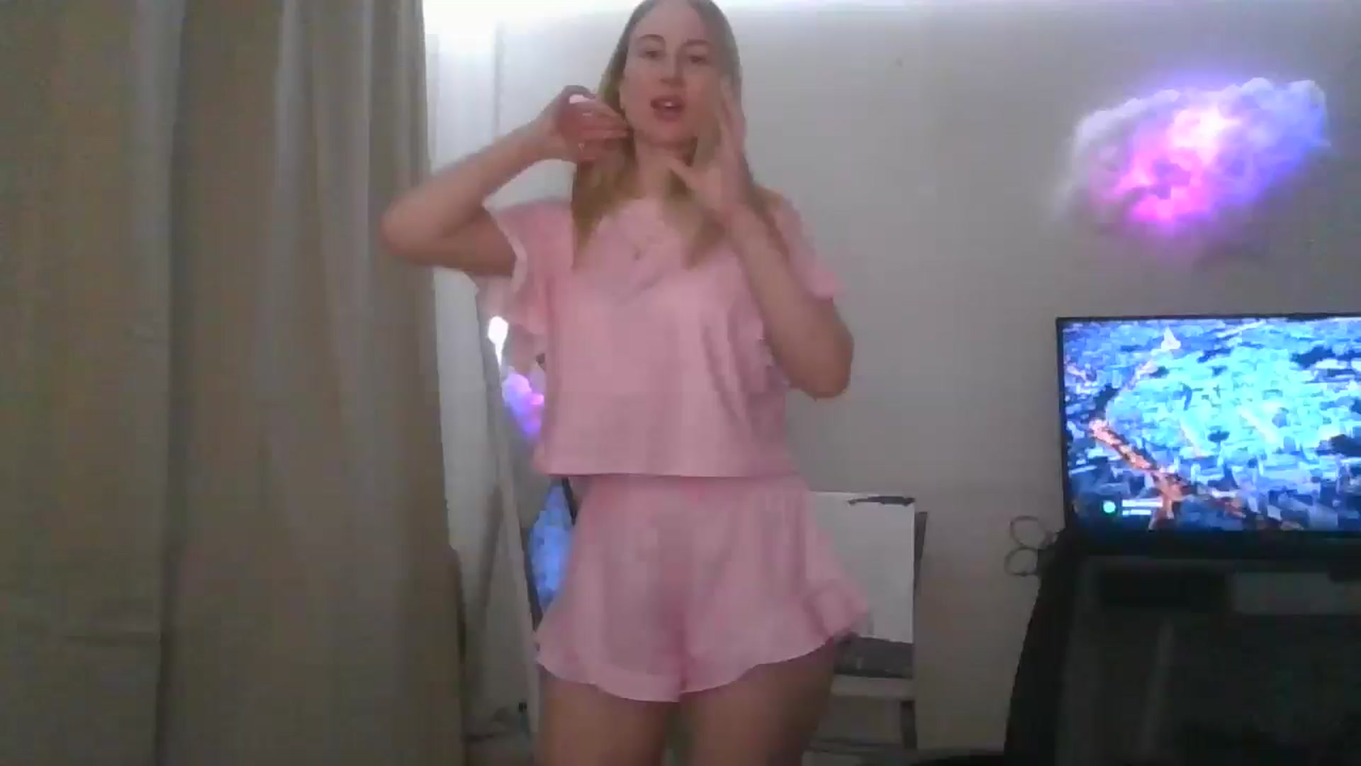 Gallery image thumbnail from Marmelade's myfreecams stream on, 11/24/2025, 14:11 image 1 of 20