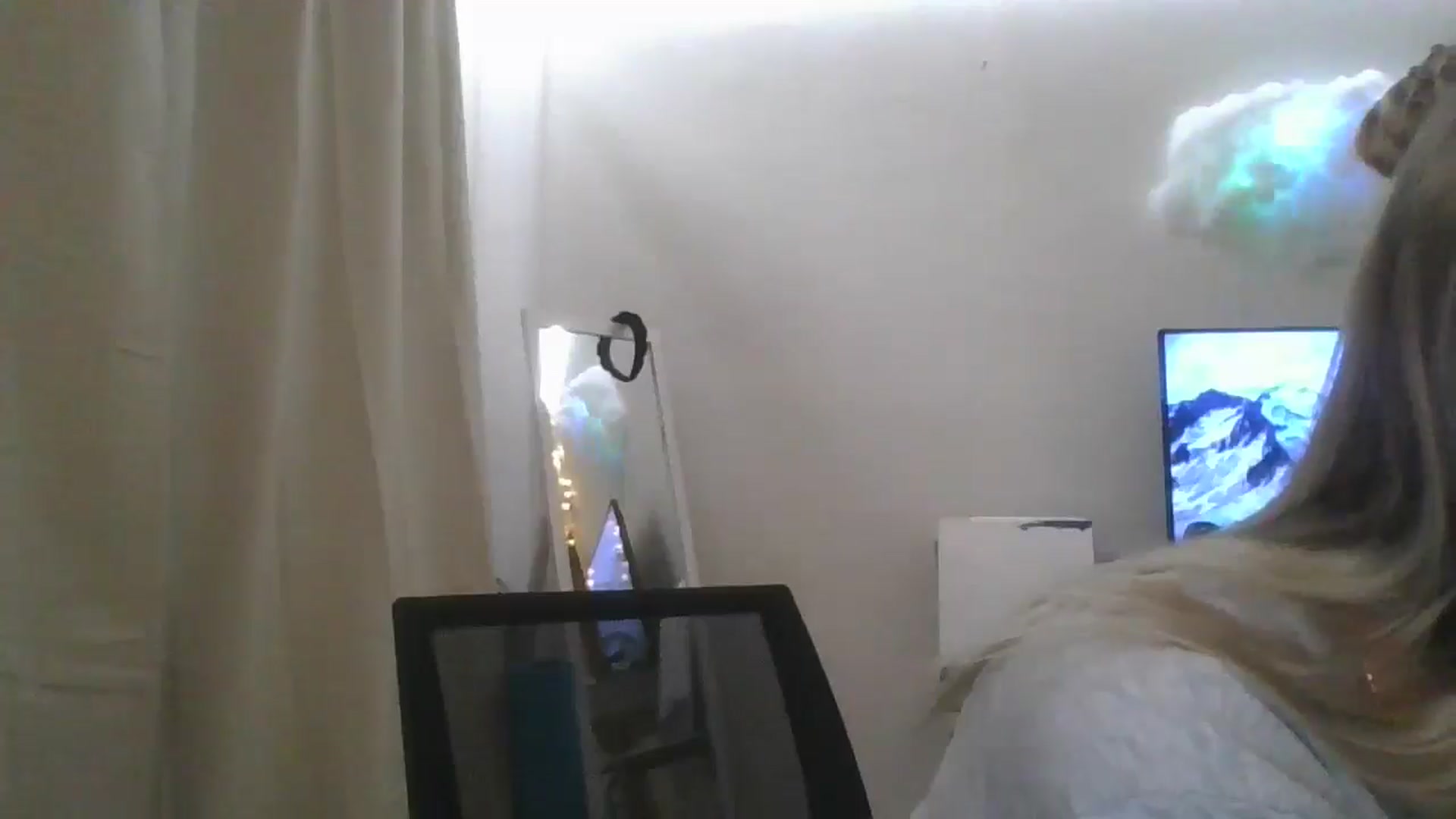 Gallery image thumbnail from Marmelade's myfreecams stream on, 12/08/2025, 22:36 image 19 of 20